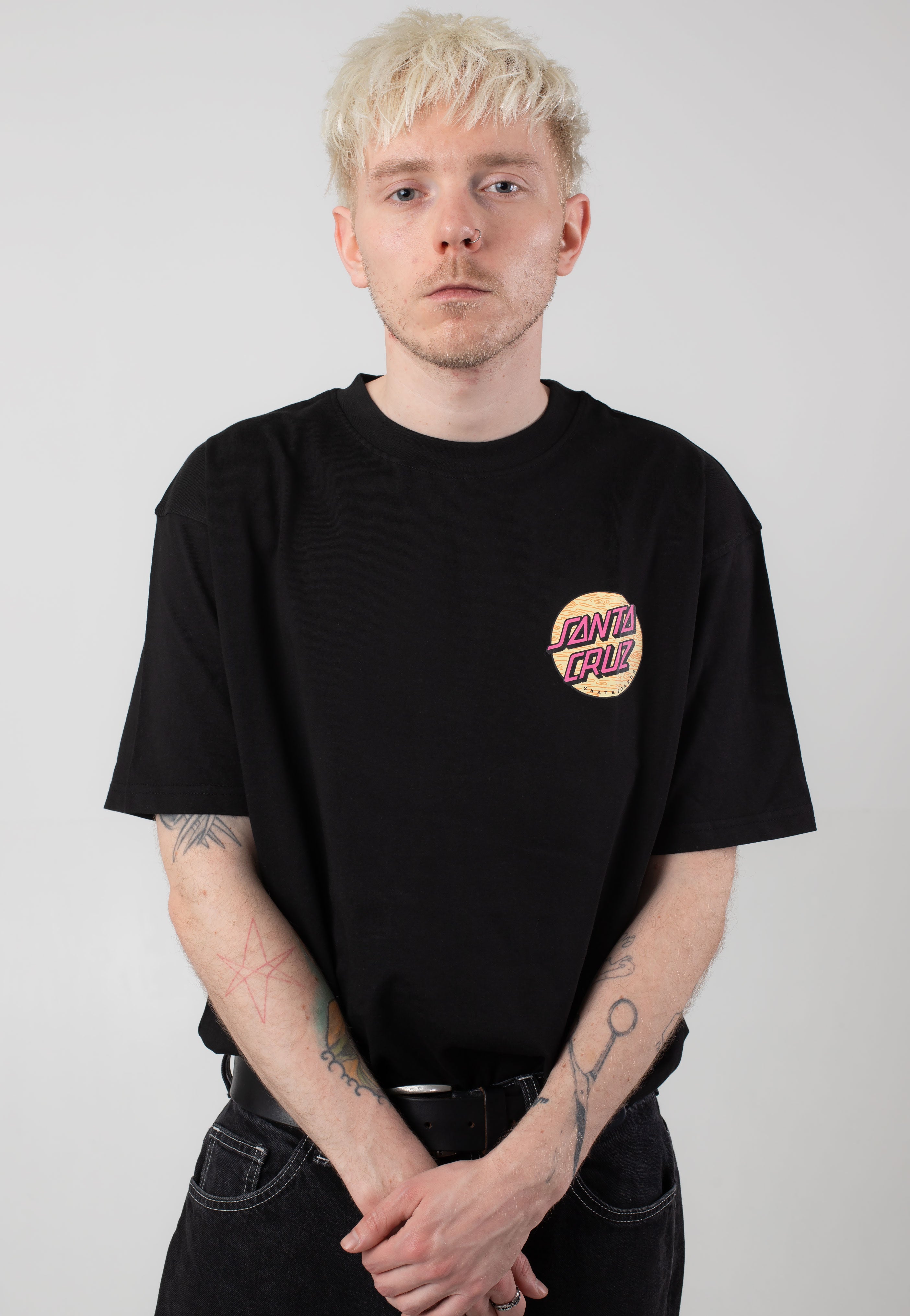 Santa Cruz - Wagon Dot Chest Black - T-Shirt