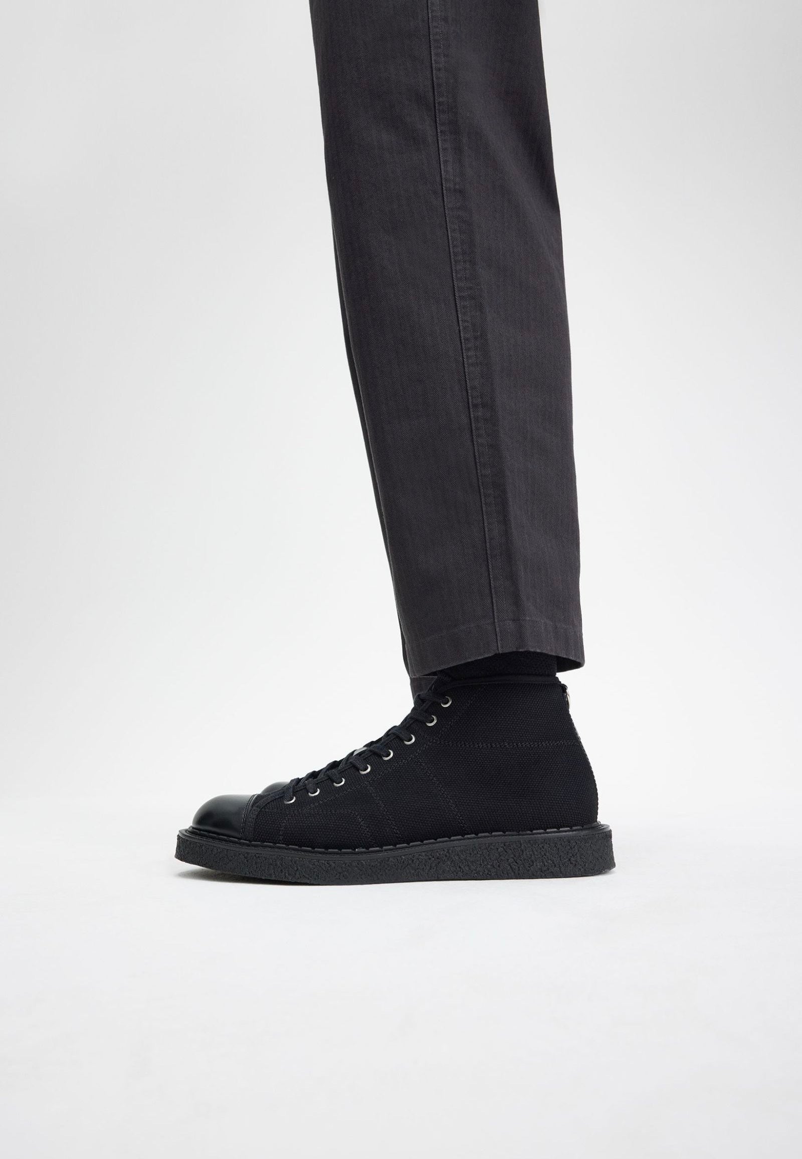 Fred Perry x George Cox - Heavy Canvas Monkey Black - Shoes | Neutral-Image