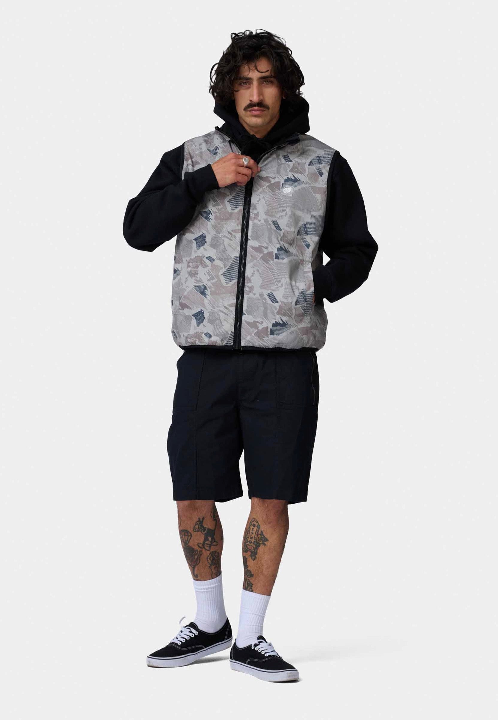 Santa Cruz - Cache Reversible Woodcut Camo/Black - Vest | Men-Image