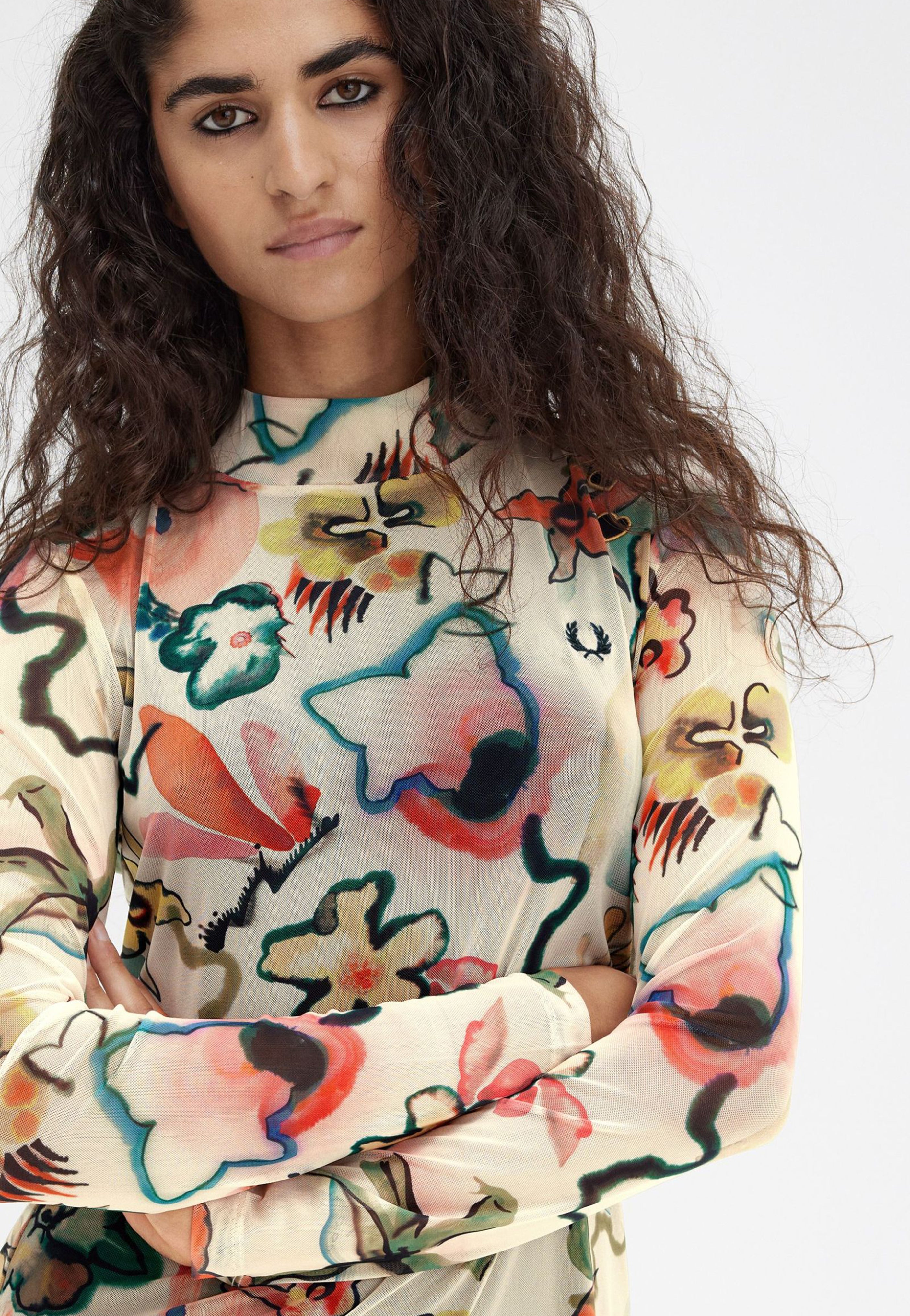 Fred Perry x Amy Winehouse Printed Mesh Mock Neck Silky Peach