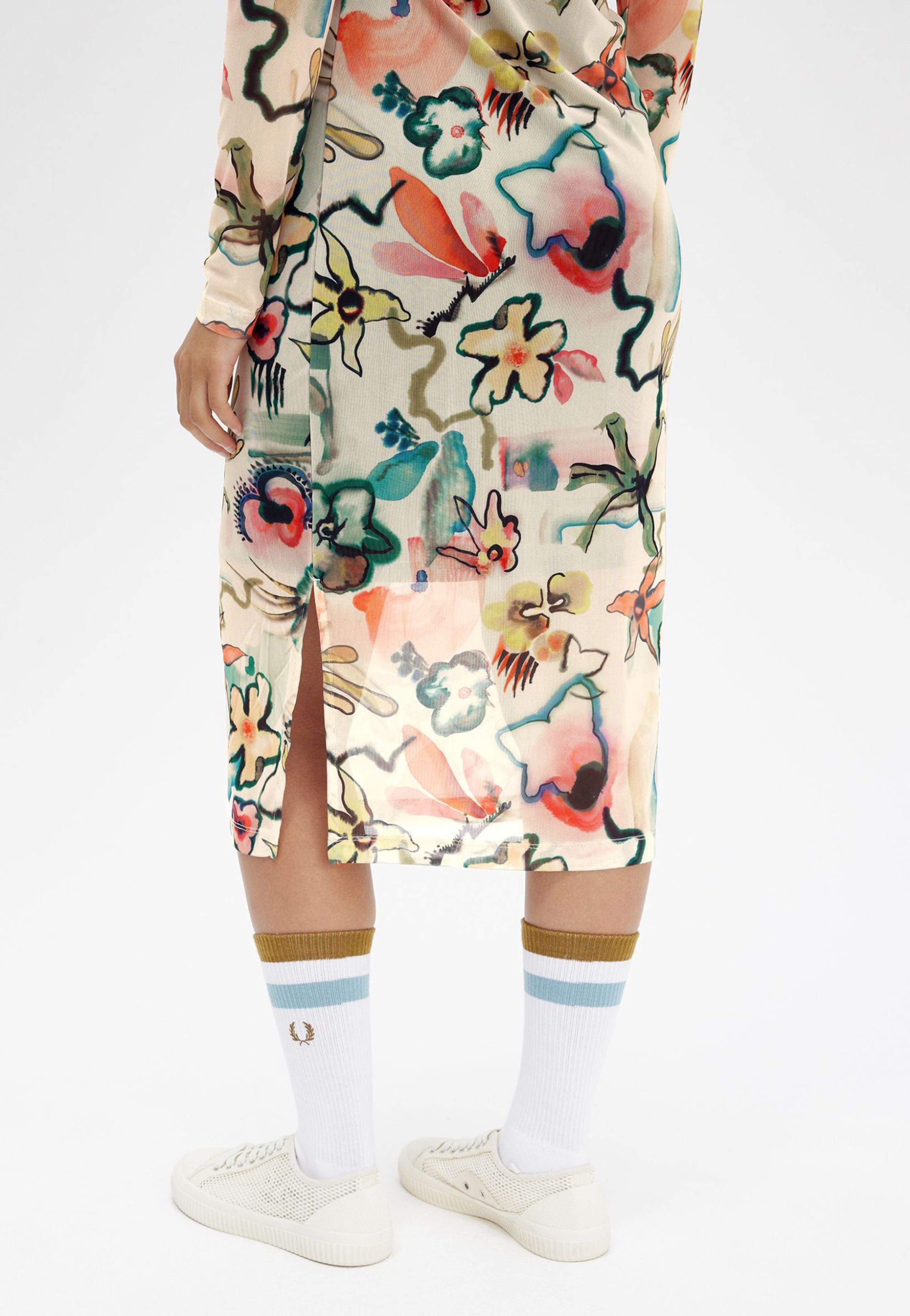 Fred Perry x Amy Winehouse Printed Mesh Mock Neck Silky Peach