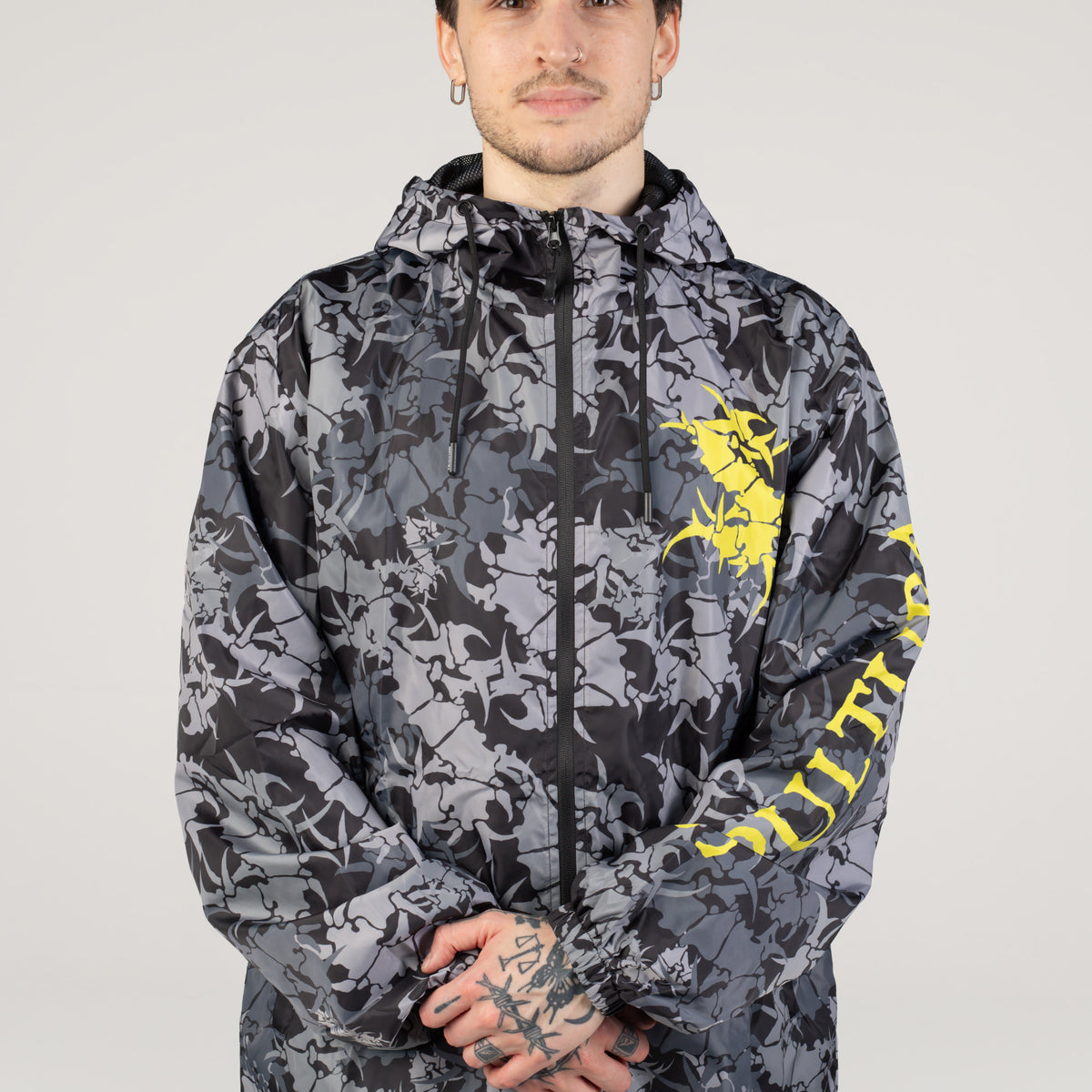 sepultura_logo_camo_hoodie_top