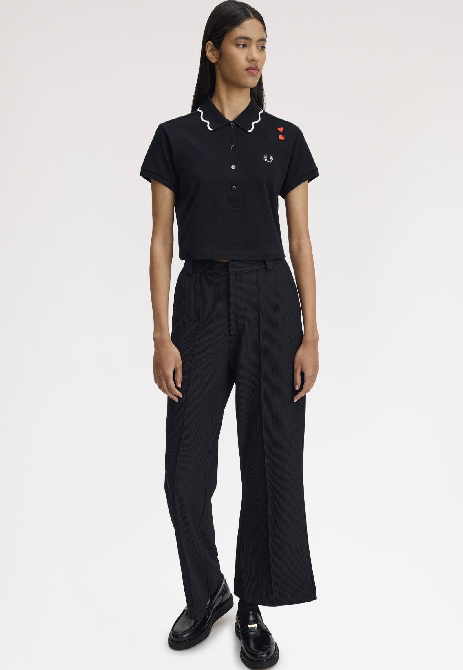 Fred Perry x Amy Winehouse - Scalloped Trim Black - Polo | Women-Image