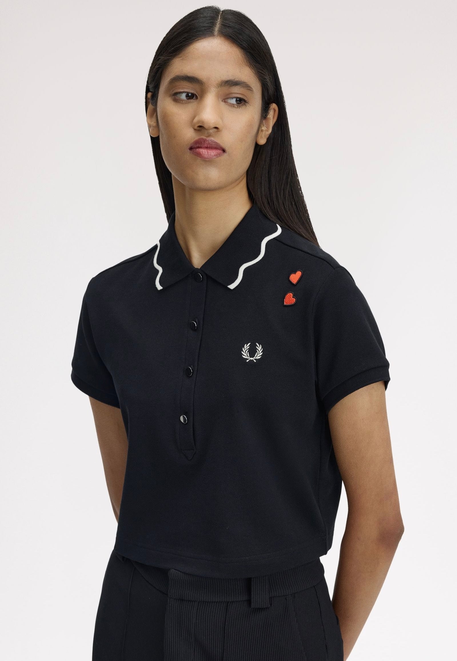 Fred Perry x Amy Winehouse - Scalloped Trim Black - Polo | Women-Image