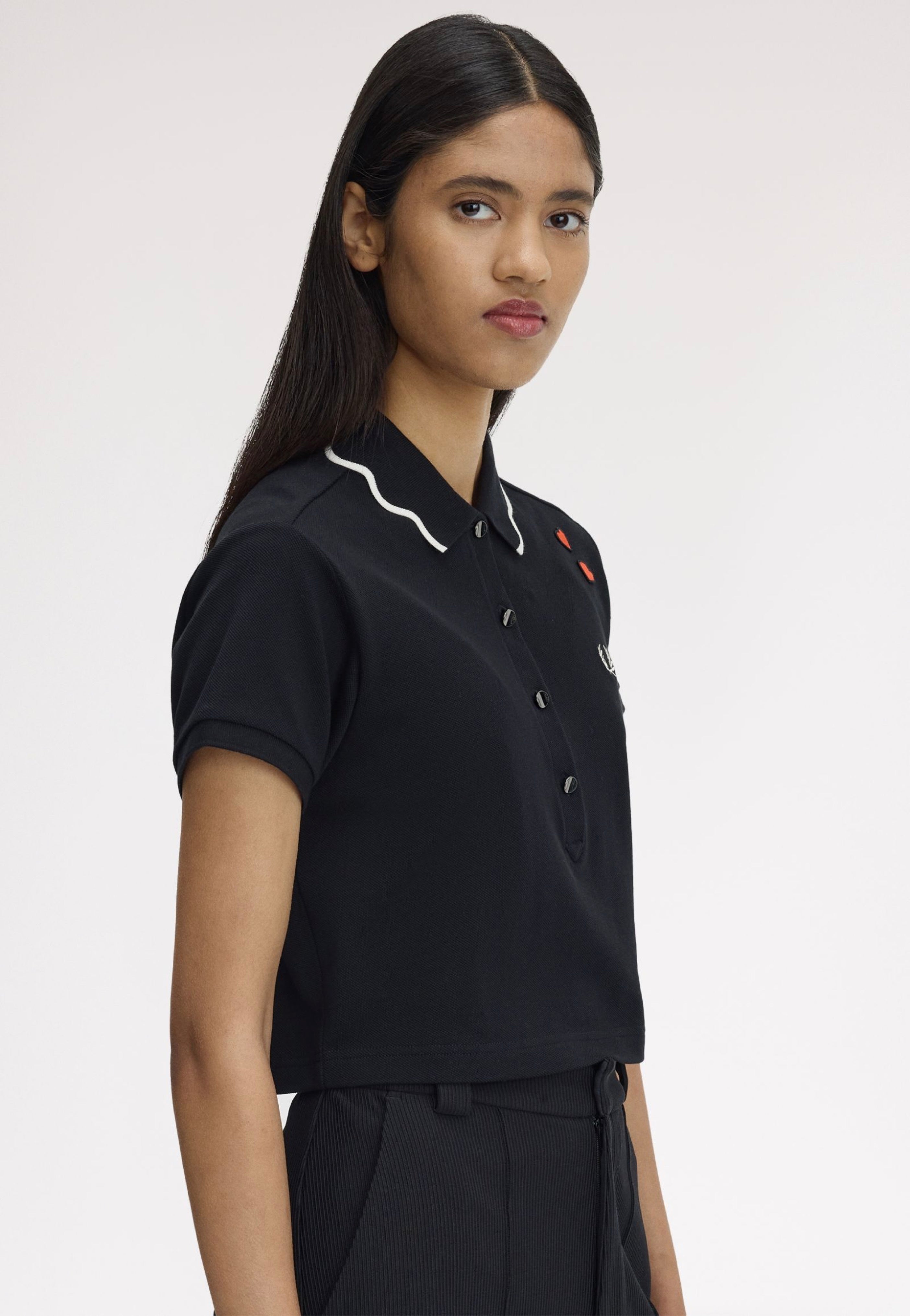 Fred Perry x Amy Winehouse - Scalloped Trim Black - Polo | Women-Image