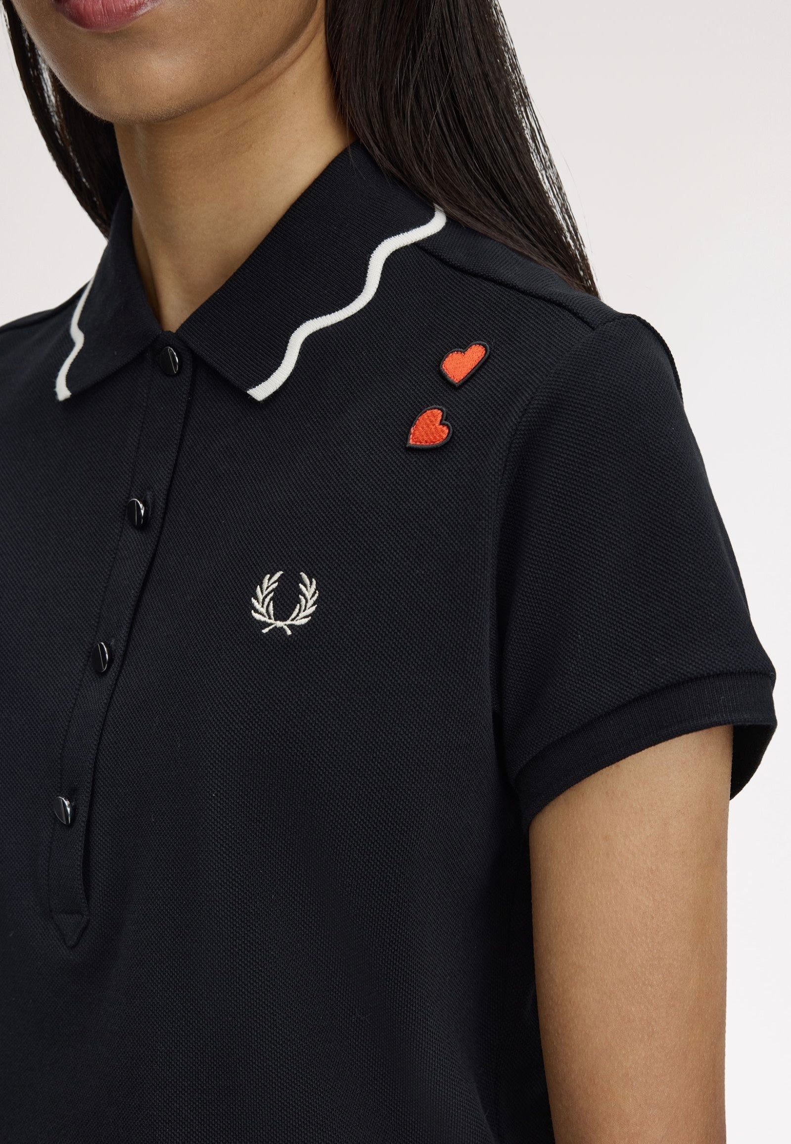Fred Perry x Amy Winehouse - Scalloped Trim Black - Polo | Women-Image