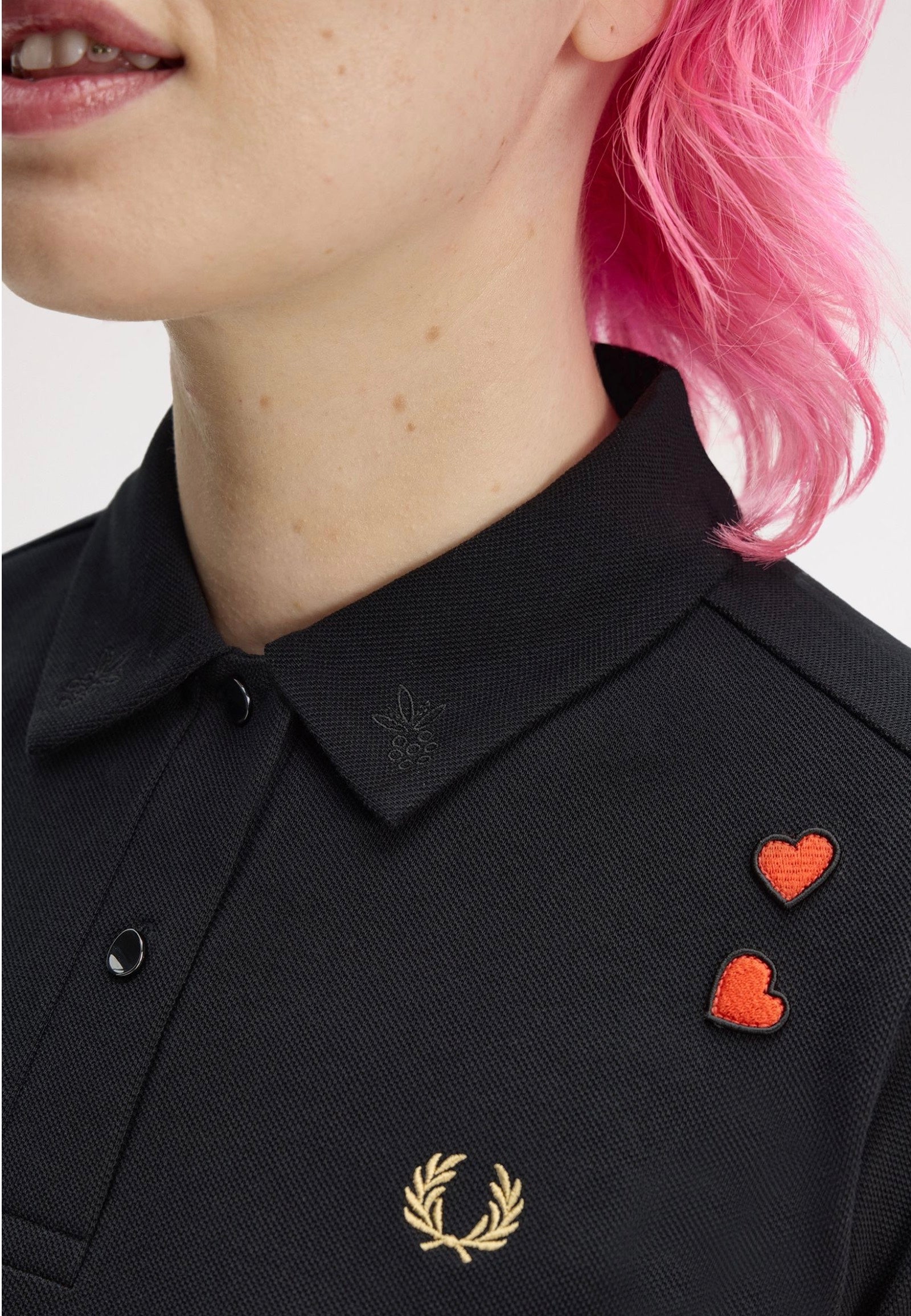 Fred Perry x Amy Winehouse - Embroidered Detail Black - Polo | Women-Image