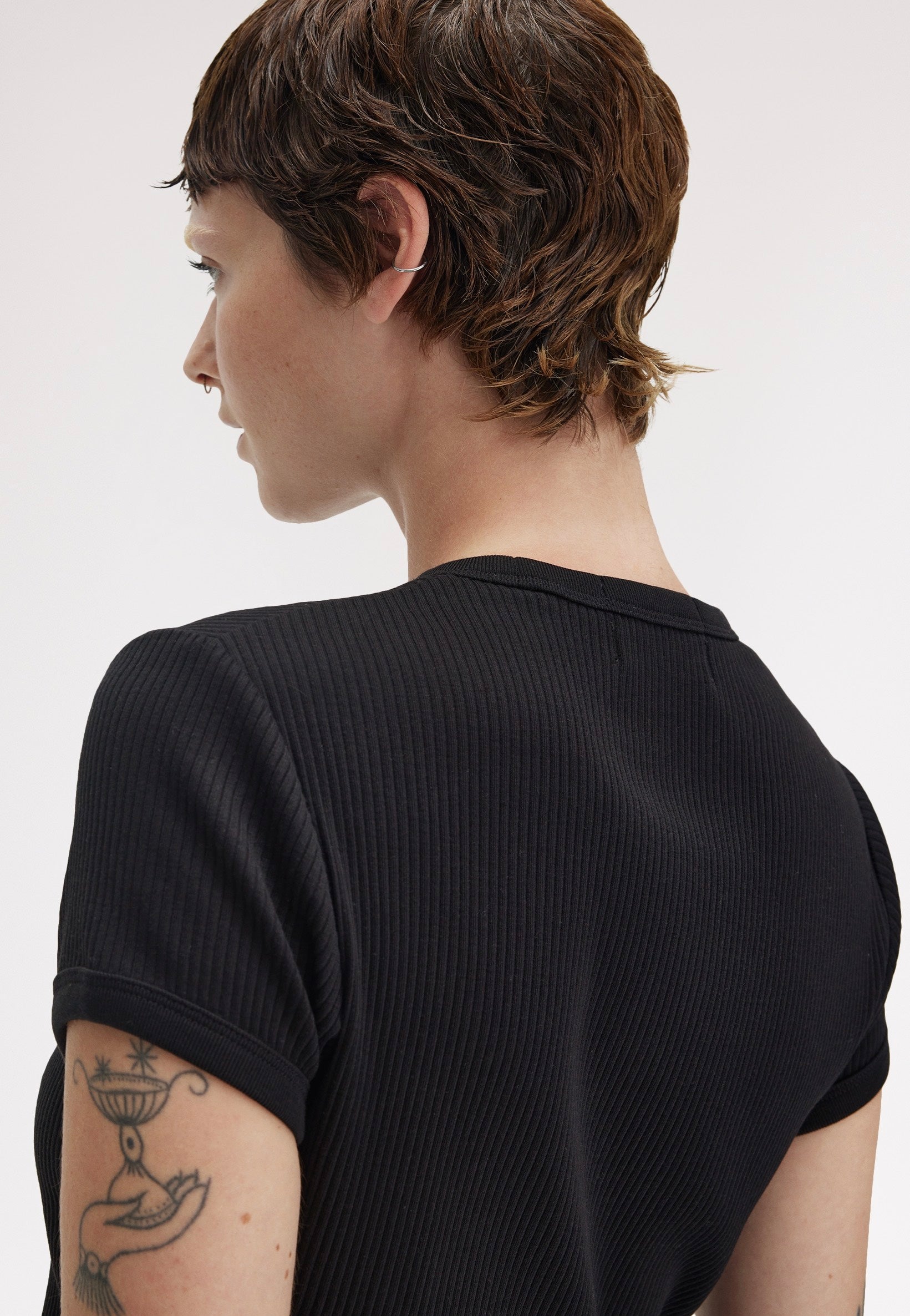 Fred Perry x Amy Winehouse - Ribbed Black - T-Shirt | Women-Image