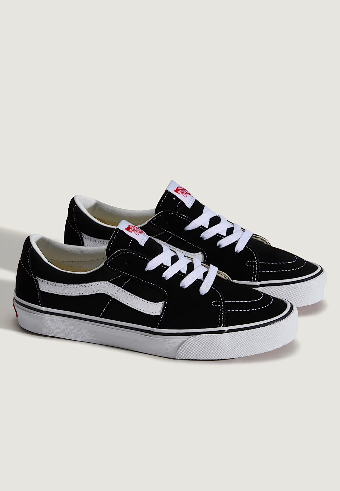 Vans - UA Sk8-Low Black/True White - Shoes | Neutral-Image