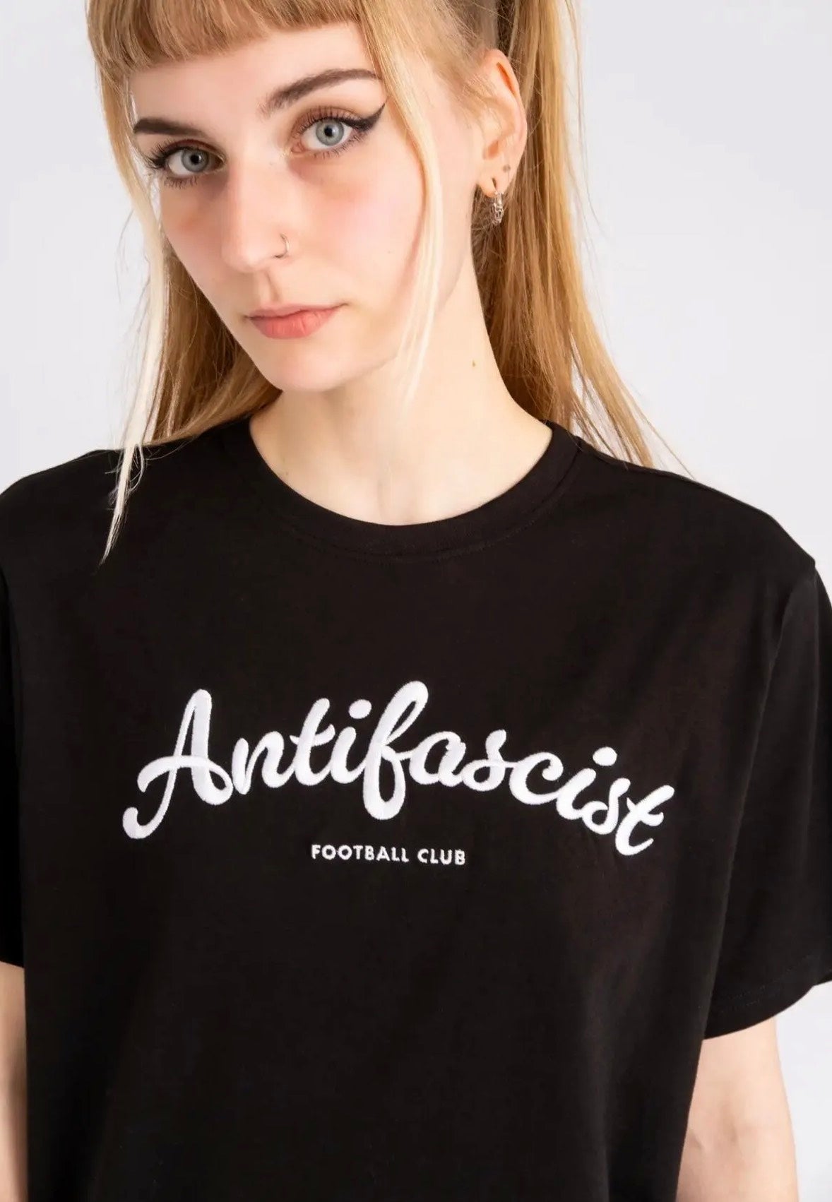 FC St. Pauli - Antifascist Script - T-Shirt | Women-Image