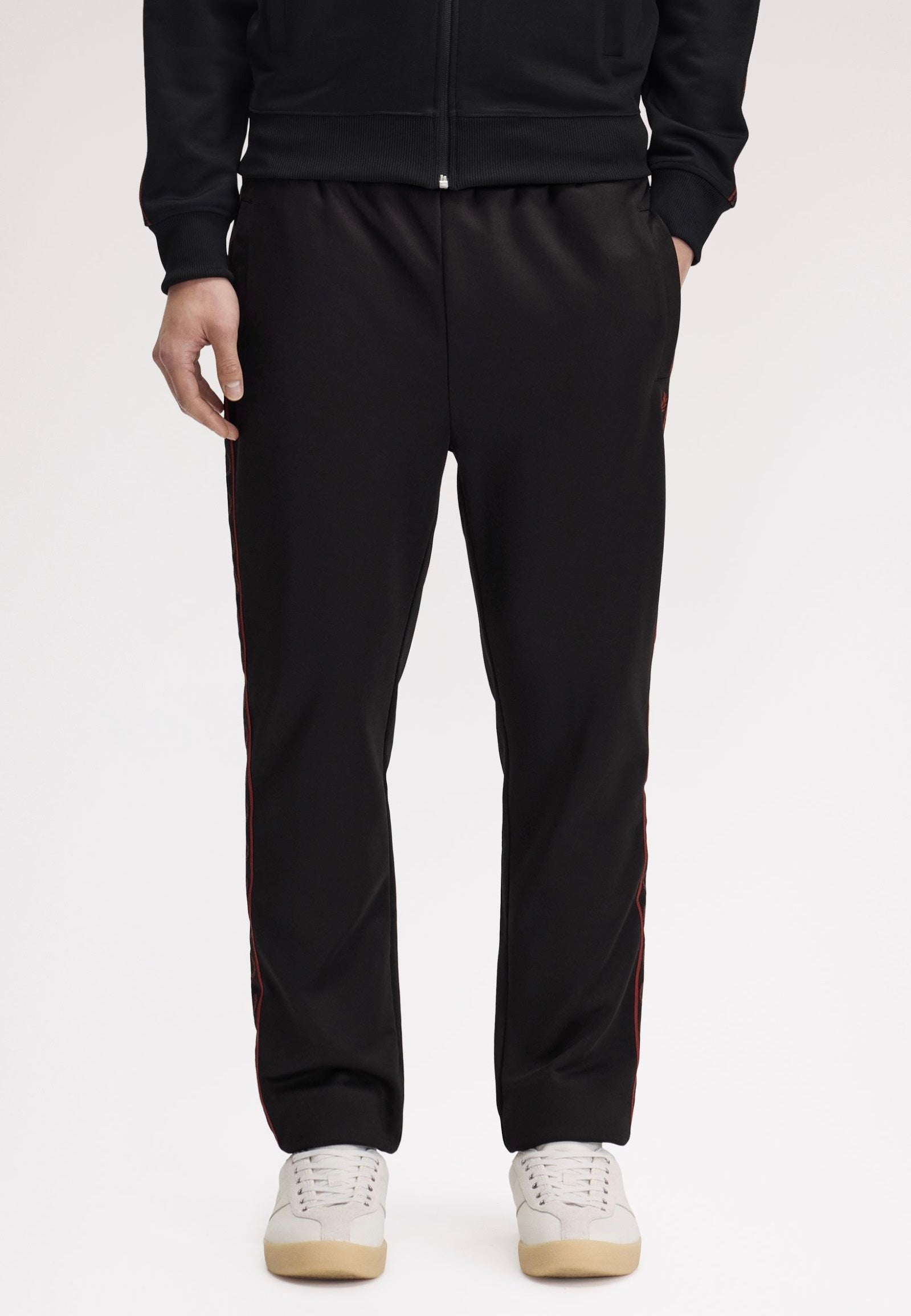 Fred Perry - Contrast Tape Track Black - Sweat Pants | Men-Image
