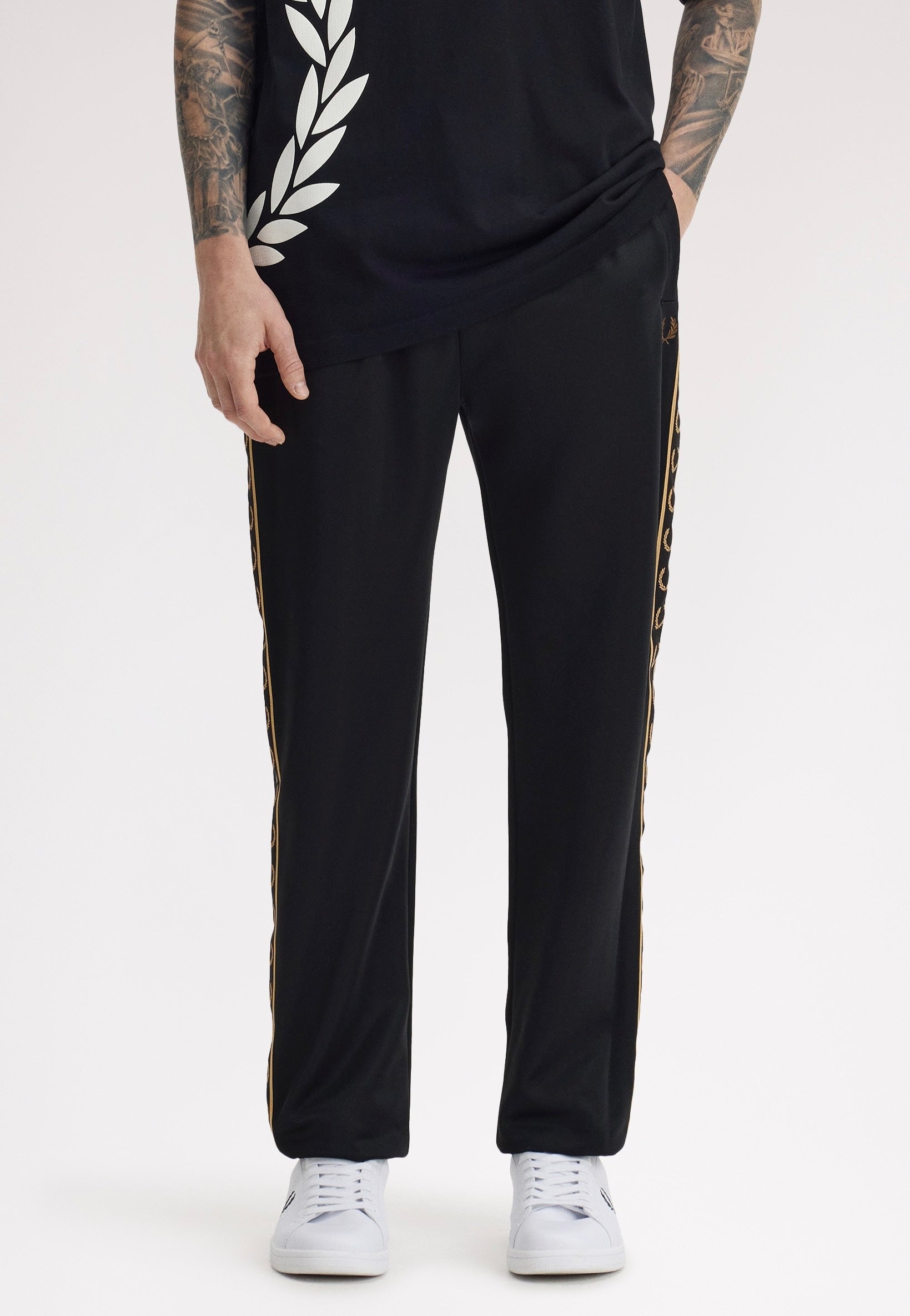 Fred Perry - Contrast Tape Black/Champagne - Sweat Pants | Men-Image