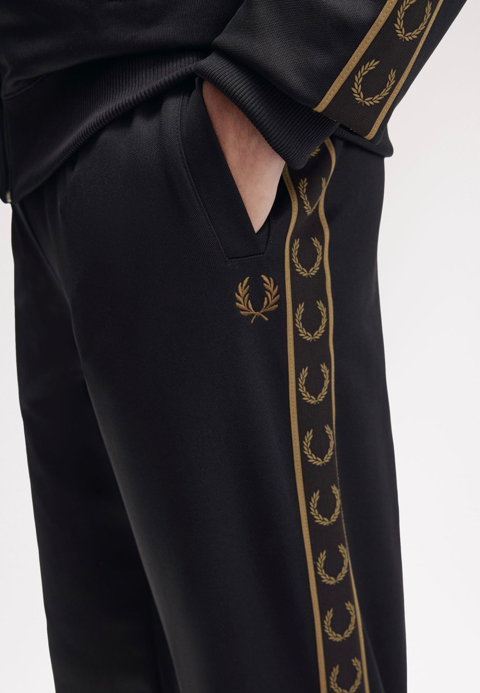 Fred Perry - Contrast Tape Track Black/Shadedstone - Sweat Pants | Men-Image