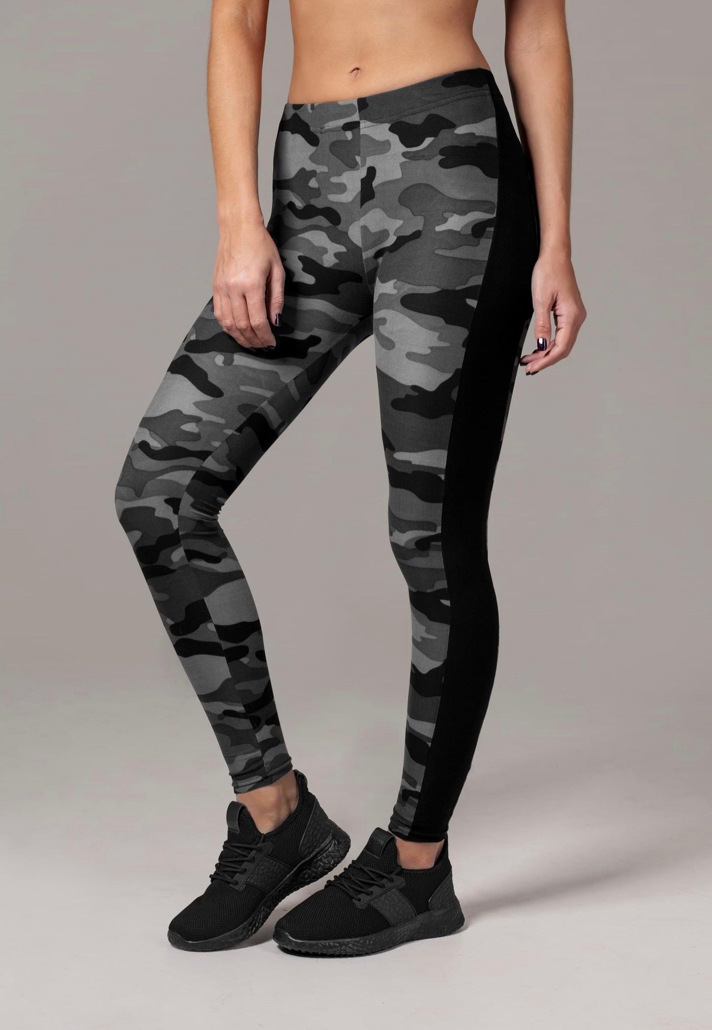 Urban Classics - Camo Stripe Darkcamo/Black - Leggings | Women-Image