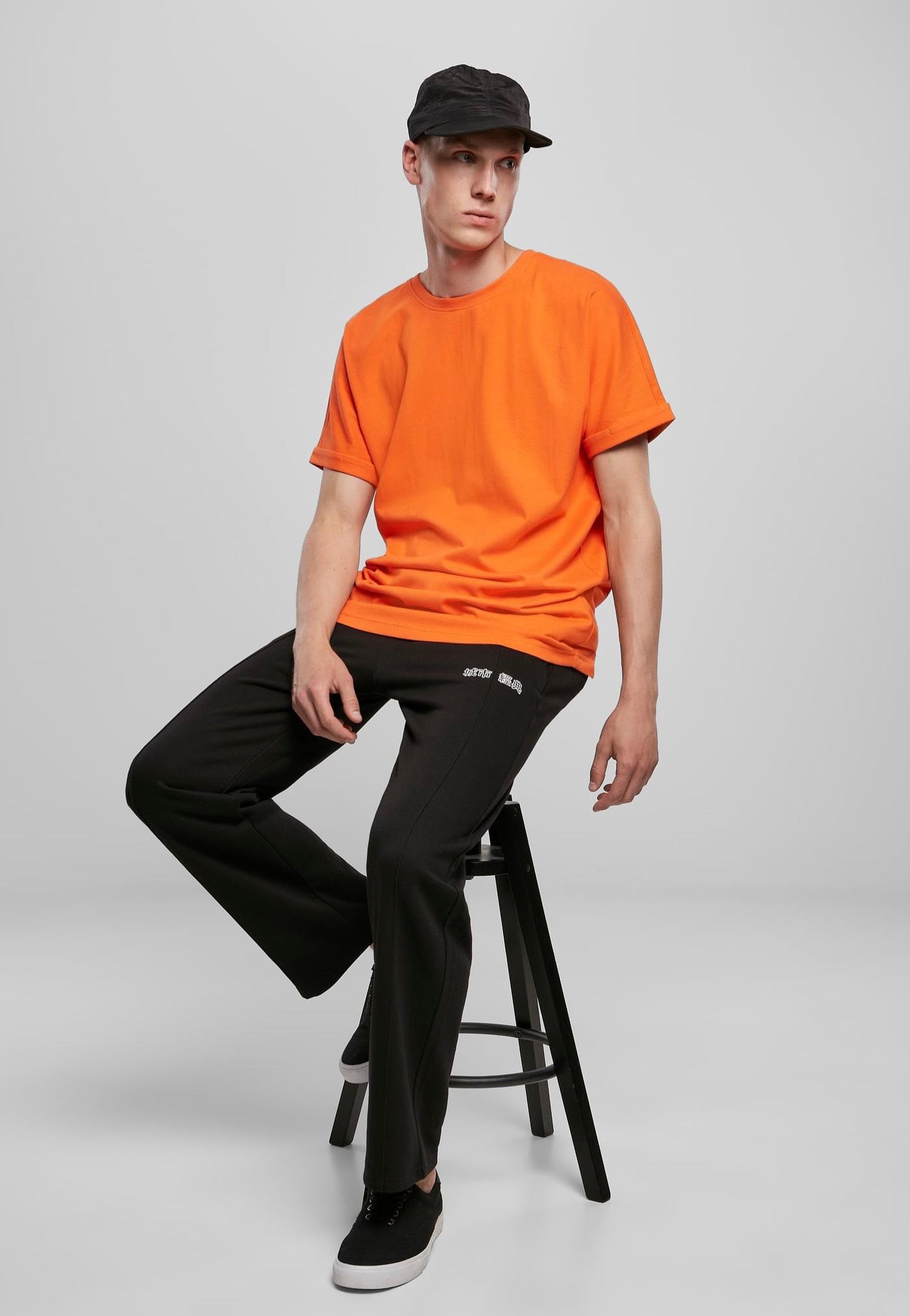 Urban Classics - Long Shaped Turnup Mandarin - T-Shirt | Men-Image