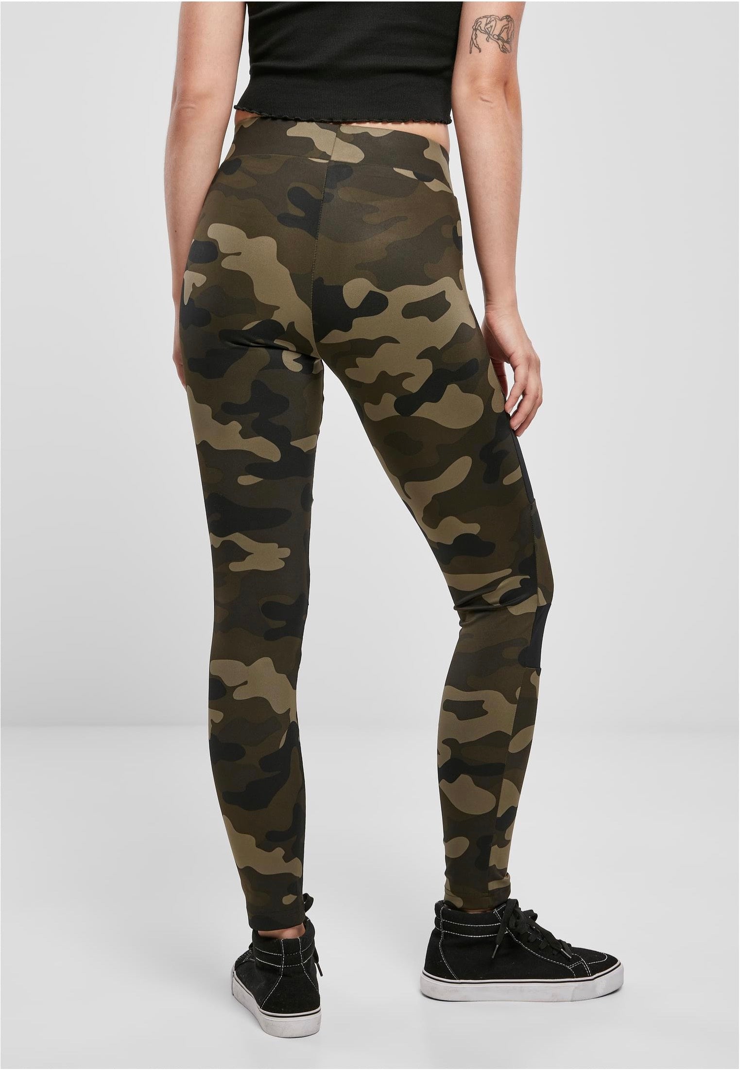 Urban Classics - Camo Tech Woodcamo/Black - Leggings | Women-Image