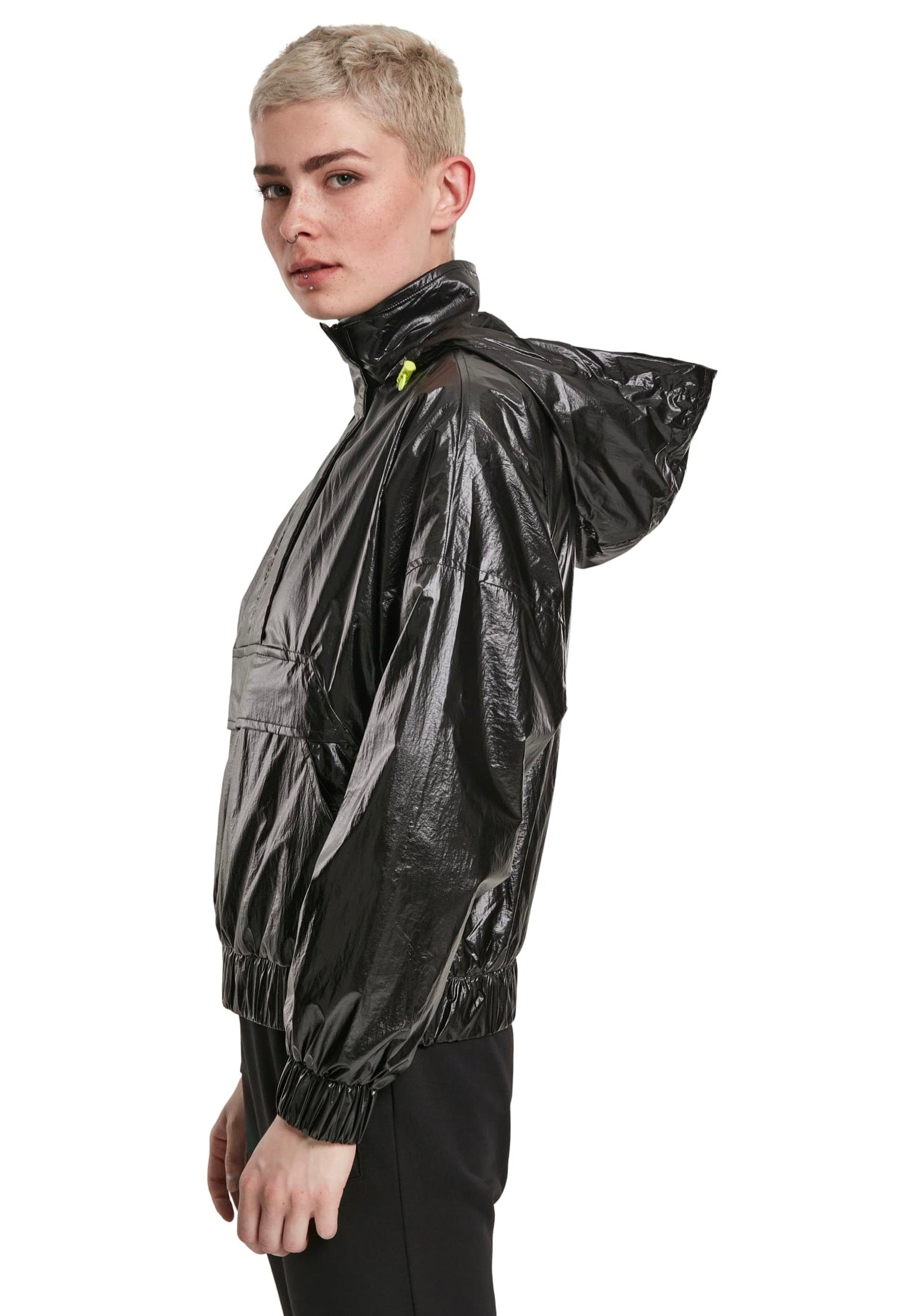 Urban Classics - Ladies Vanish Crinkle Pull Over Black - Windbreaker | Women-Image