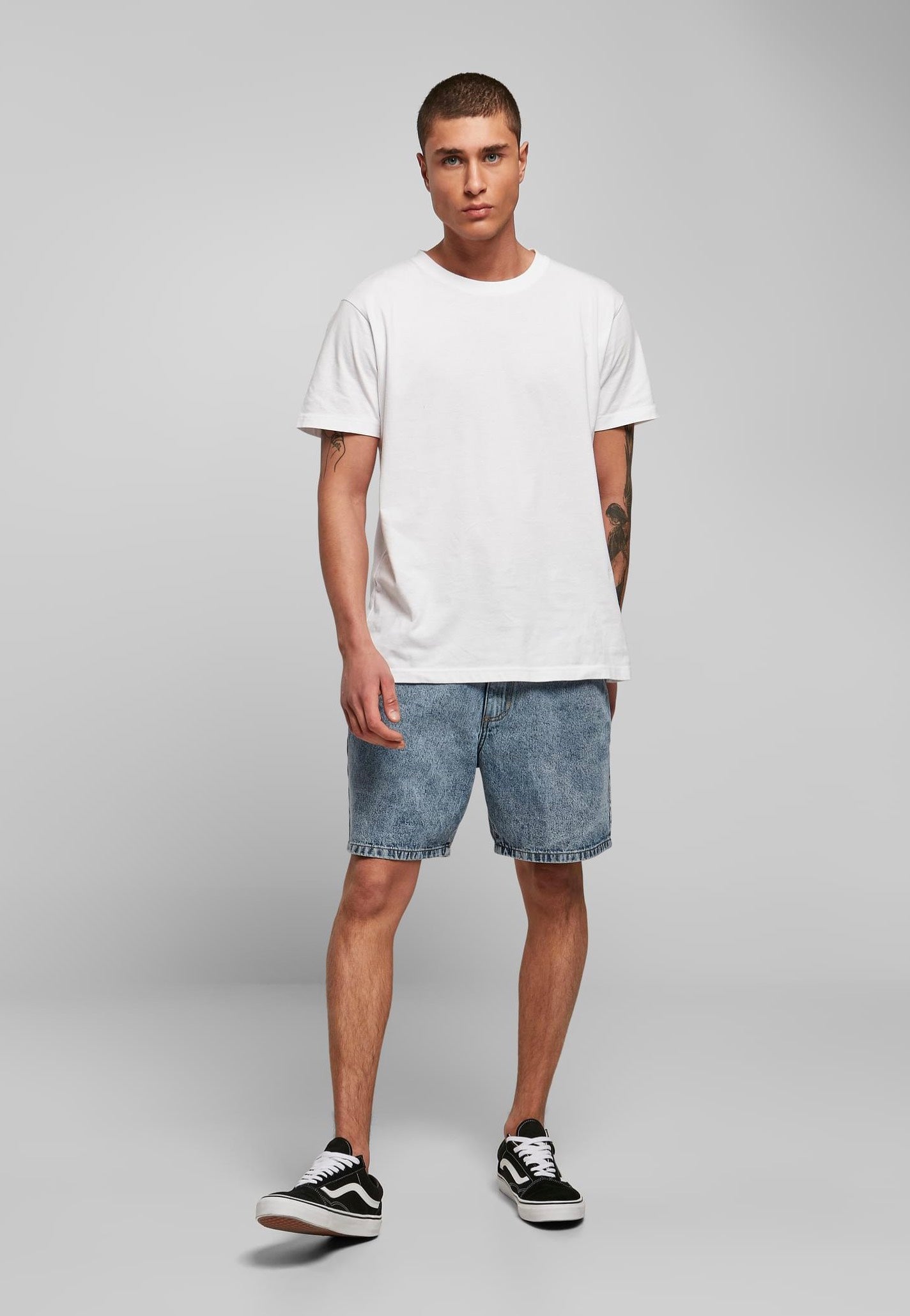 Urban Classics - Organic Denim Bermuda Light Skyblue Acid Washed - Shorts | Men-Image