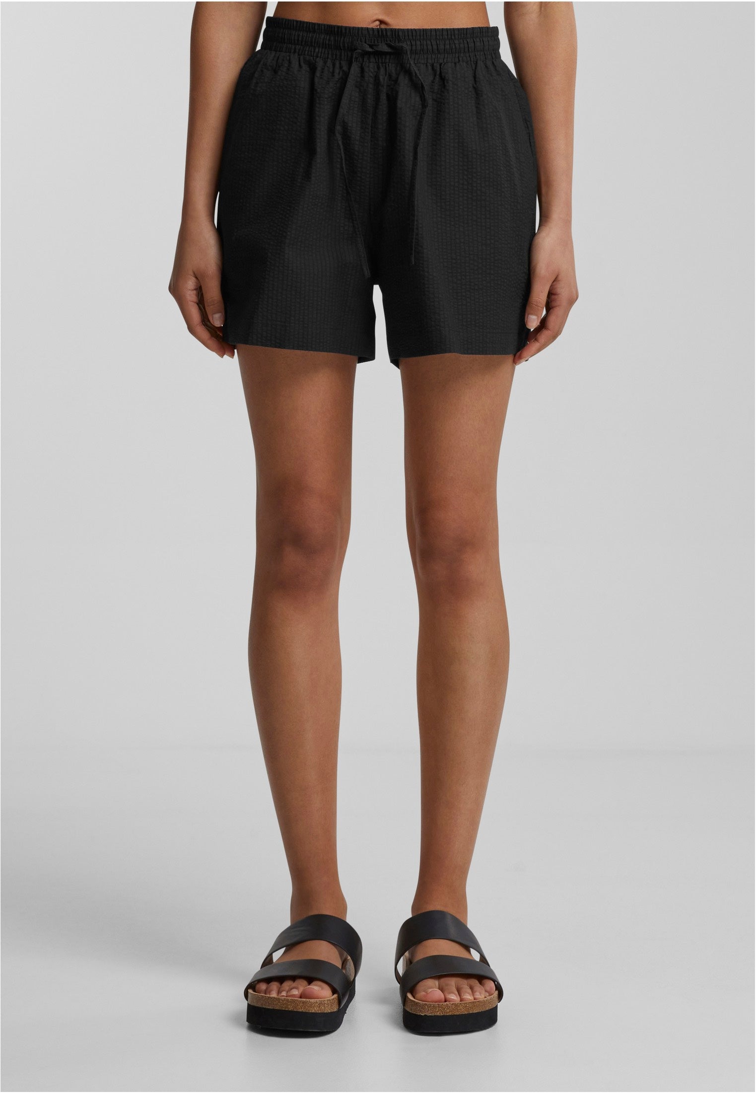 Urban Classics - Ladies Seersucker Black - Shorts | Women-Image