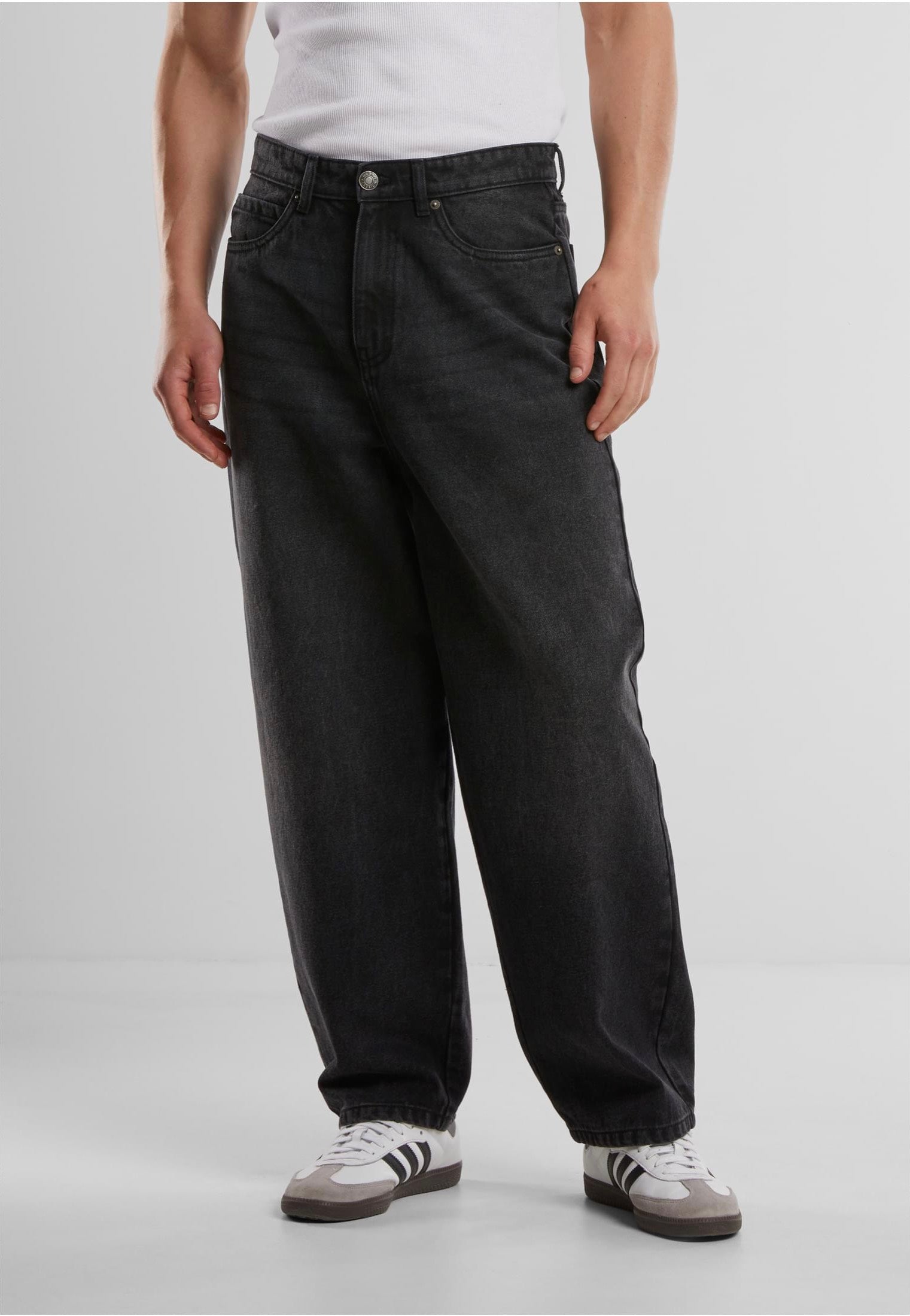 Urban Classics - Tapered Heavy Ounce Baggy Black Washed - Jeans | Men-Image