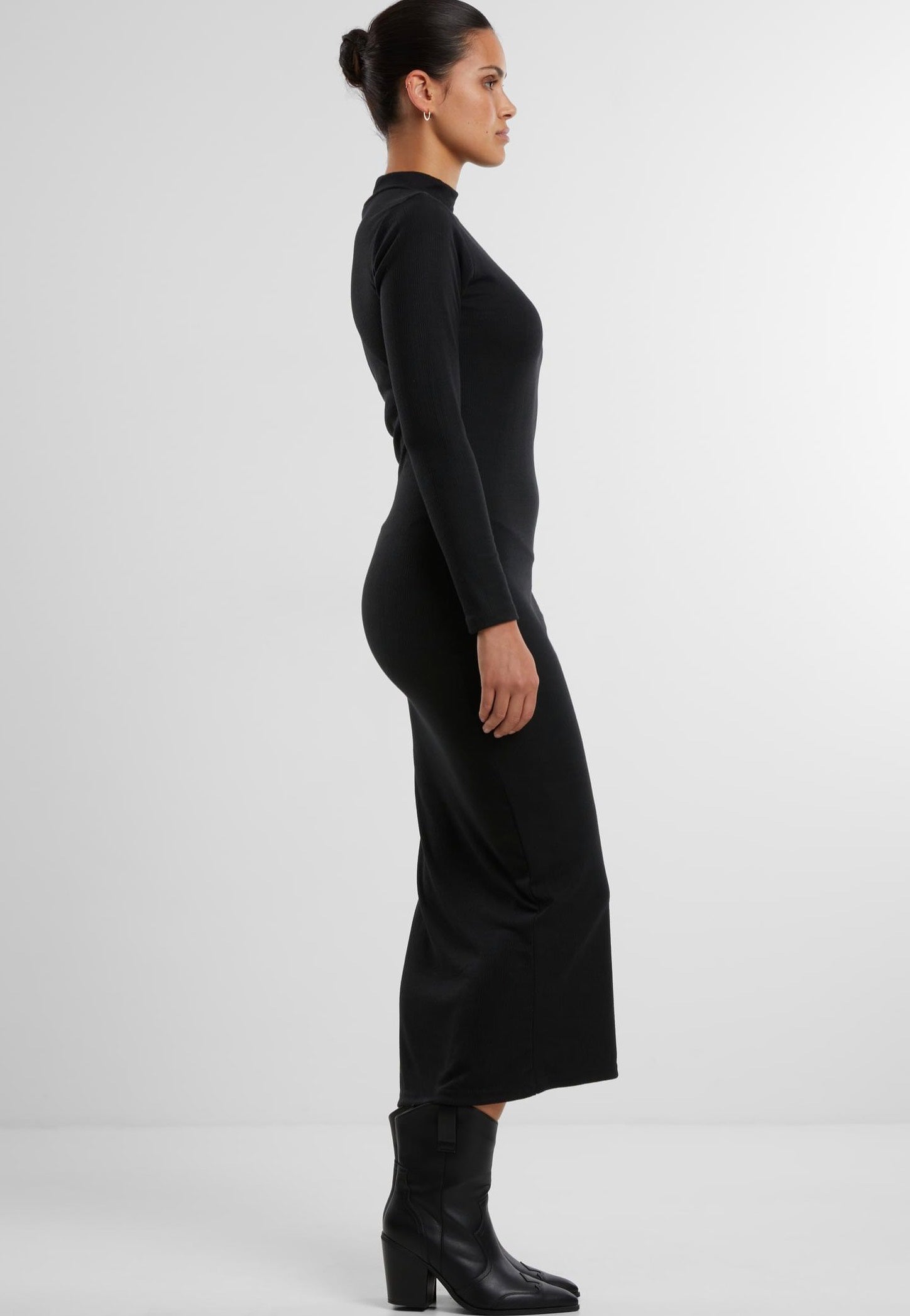 Urban Classics - Ladies Rib Longsleeve Mockneck Black - Dress | Women-Image