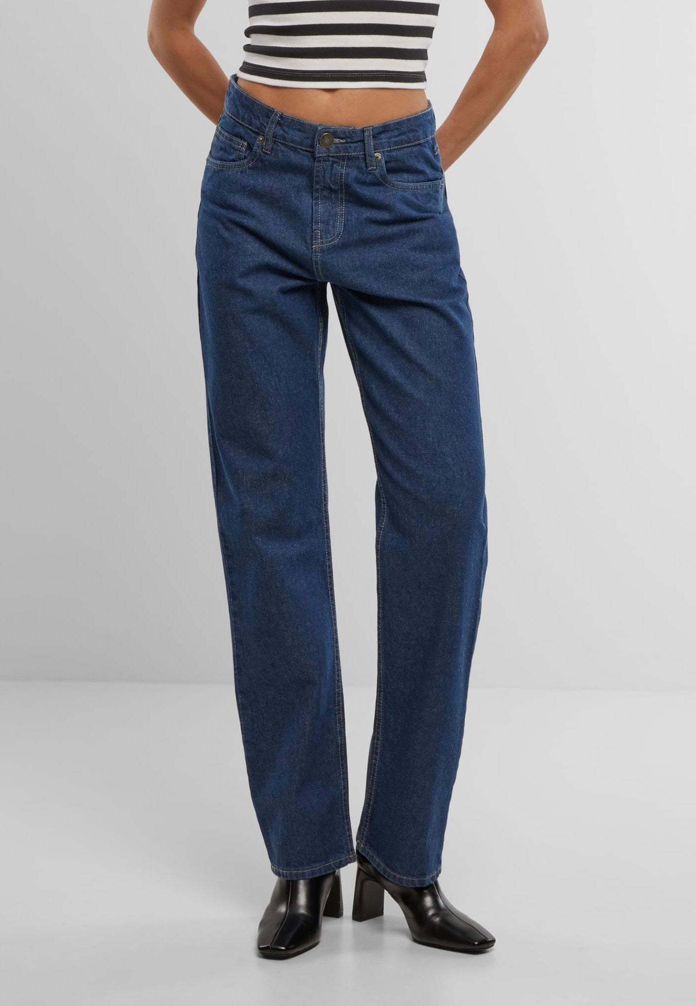 Urban Classics - Ladies Straight Fit Denim Mid Deep Blue Washed - Jeans | Women-Image