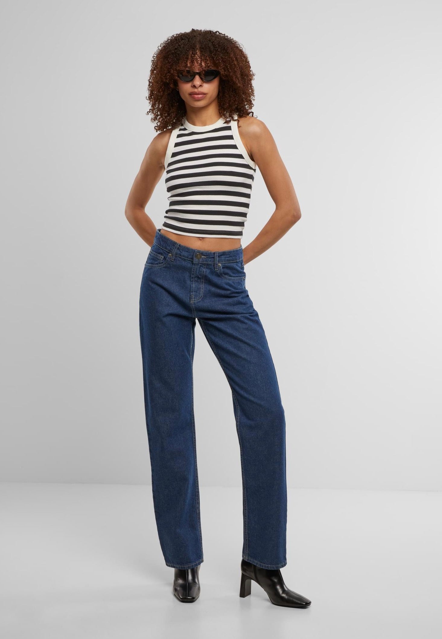 Urban Classics - Ladies Straight Fit Denim Mid Deep Blue Washed - Jeans | Women-Image