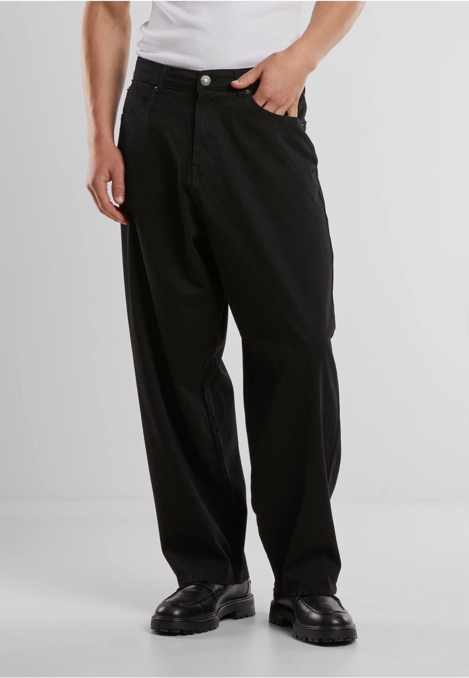 Urban Classics - Tapered Twill Baggy Black - Pants | Men-Image