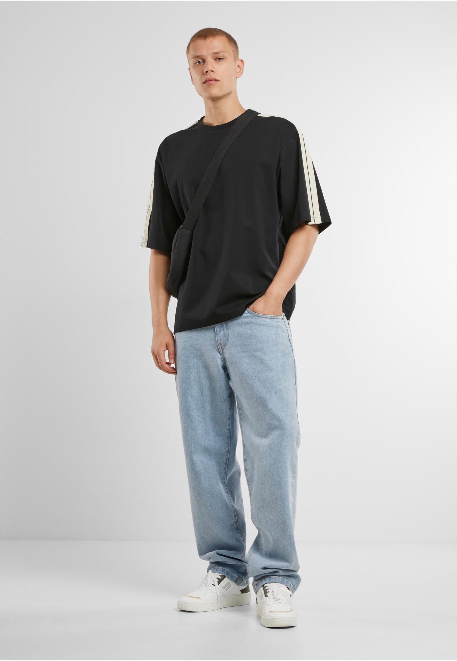 Urban Classics - Tennis Core Black - T-Shirt | Men-Image