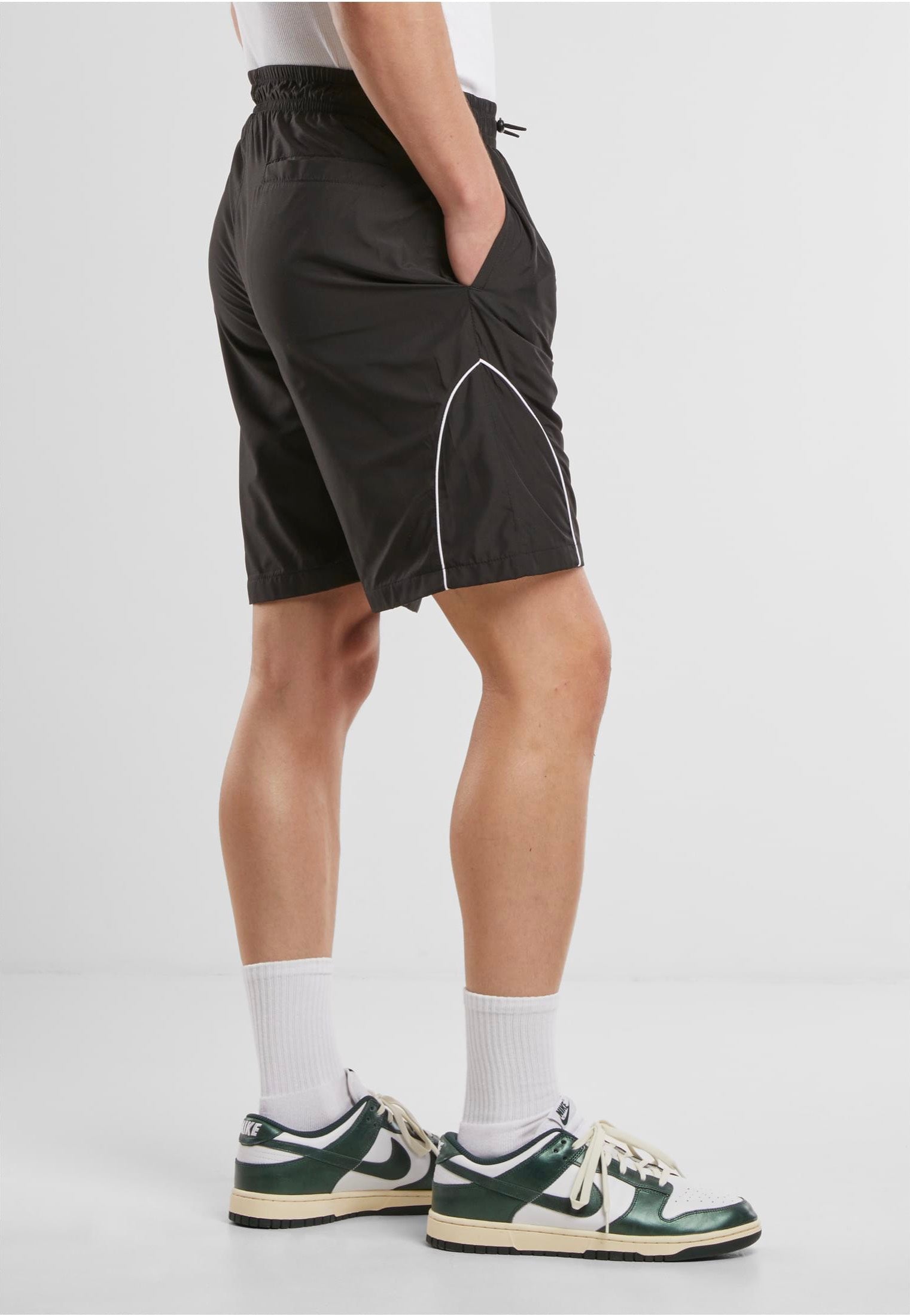 Urban Classics - Piped Panel Black - Shorts | Men-Image