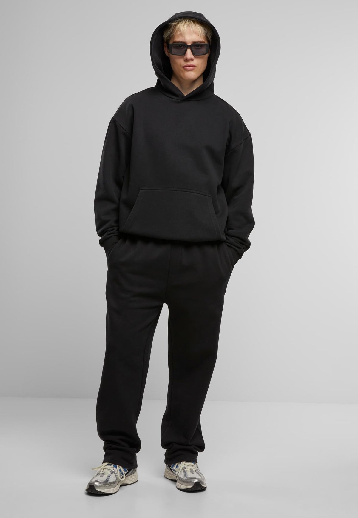 Urban Classics Vintage Heavy Black Trackpants | Men-Image