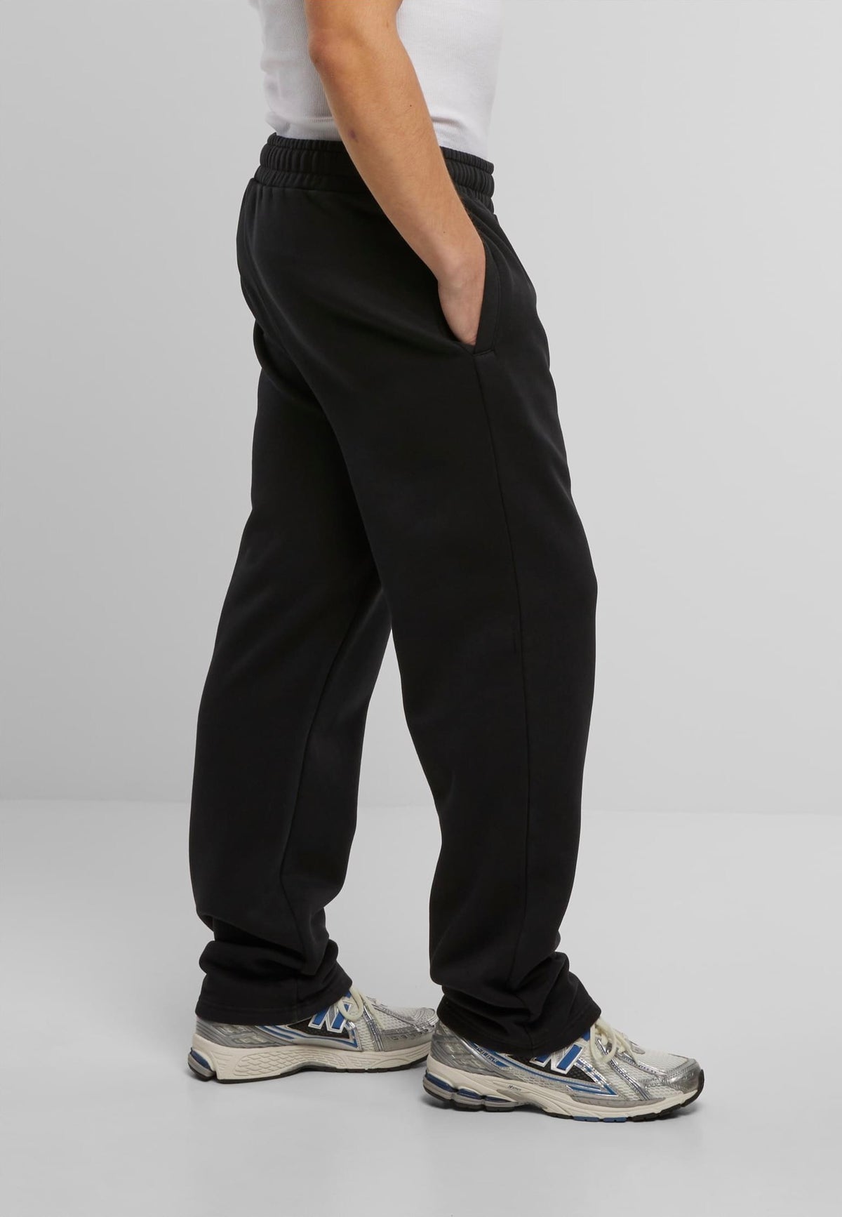 Urban Classics Vintage Heavy Black Trackpants | Men-Image