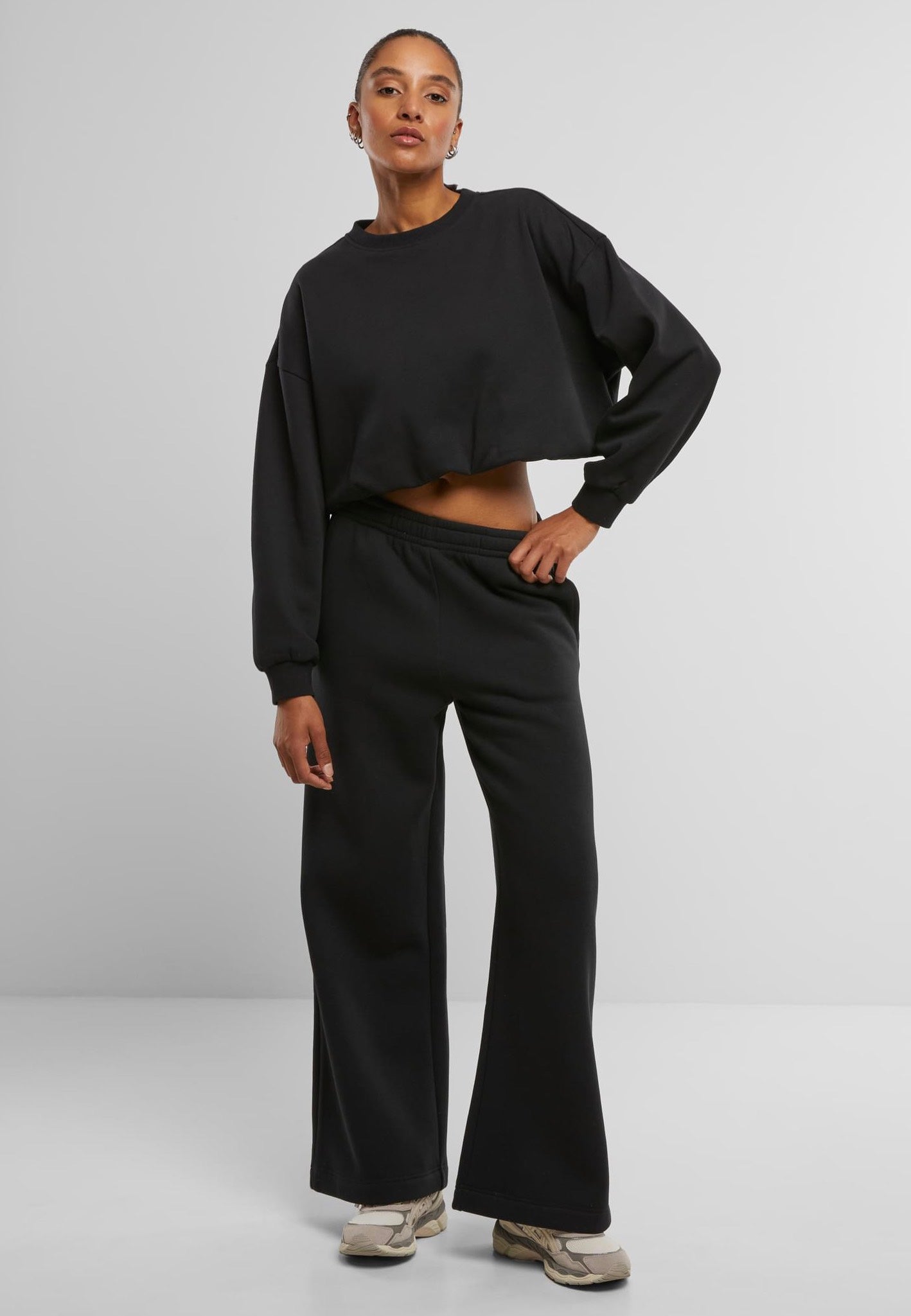 Urban Classics - Ladies Cropped Gathered Black - Sweater | Women-Image