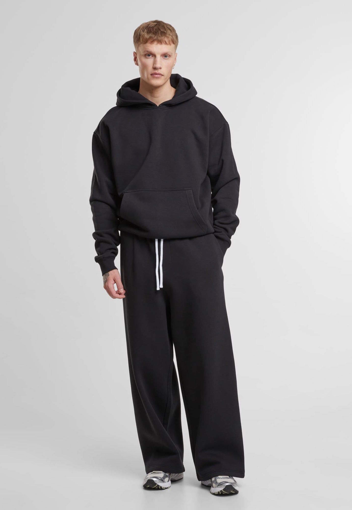 Urban Classics - Fluffy Oversized Black - Hoodie | Men-Image