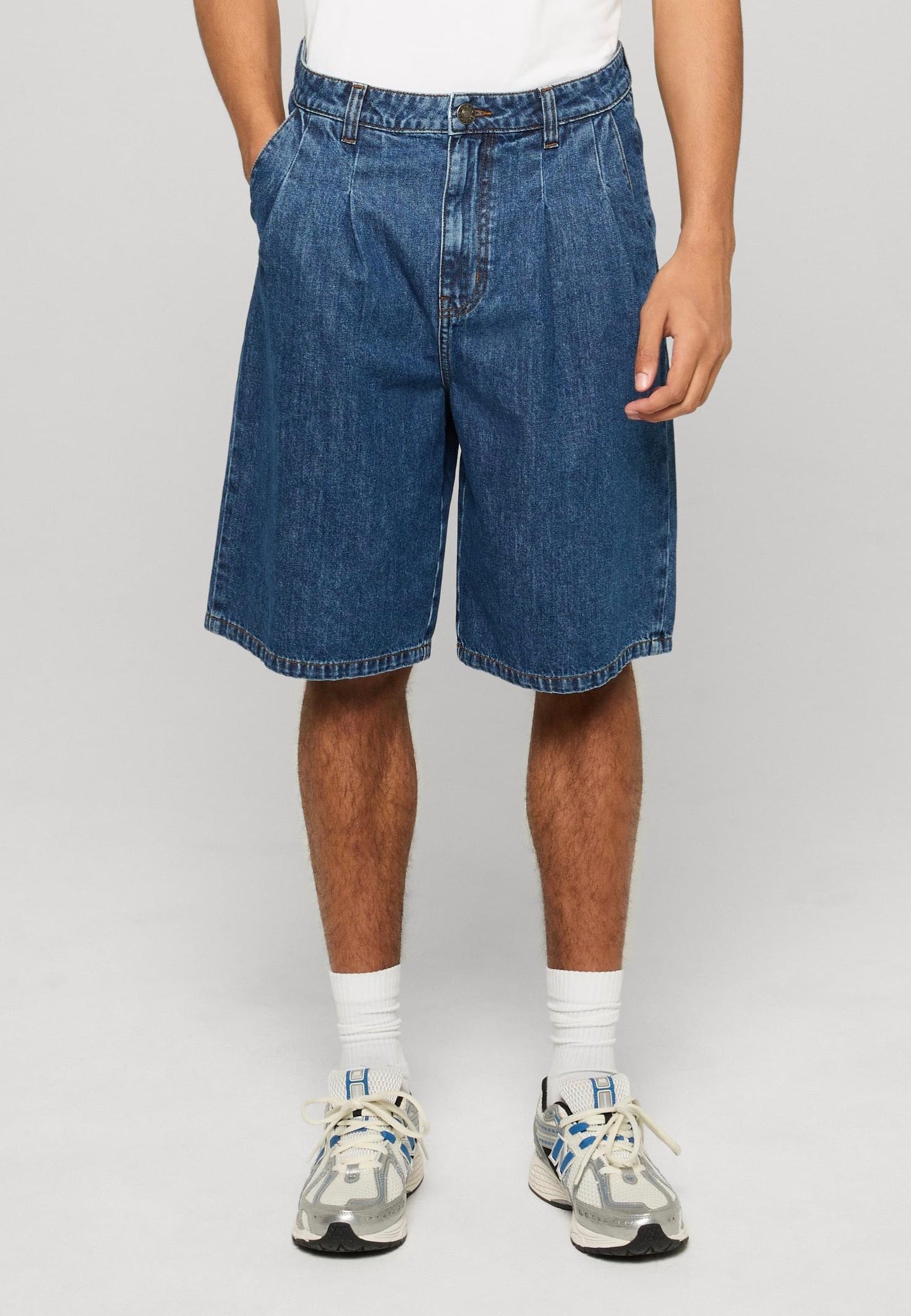 Urban Classics - Pleated Denim Raw Washed - Shorts | Men-Image