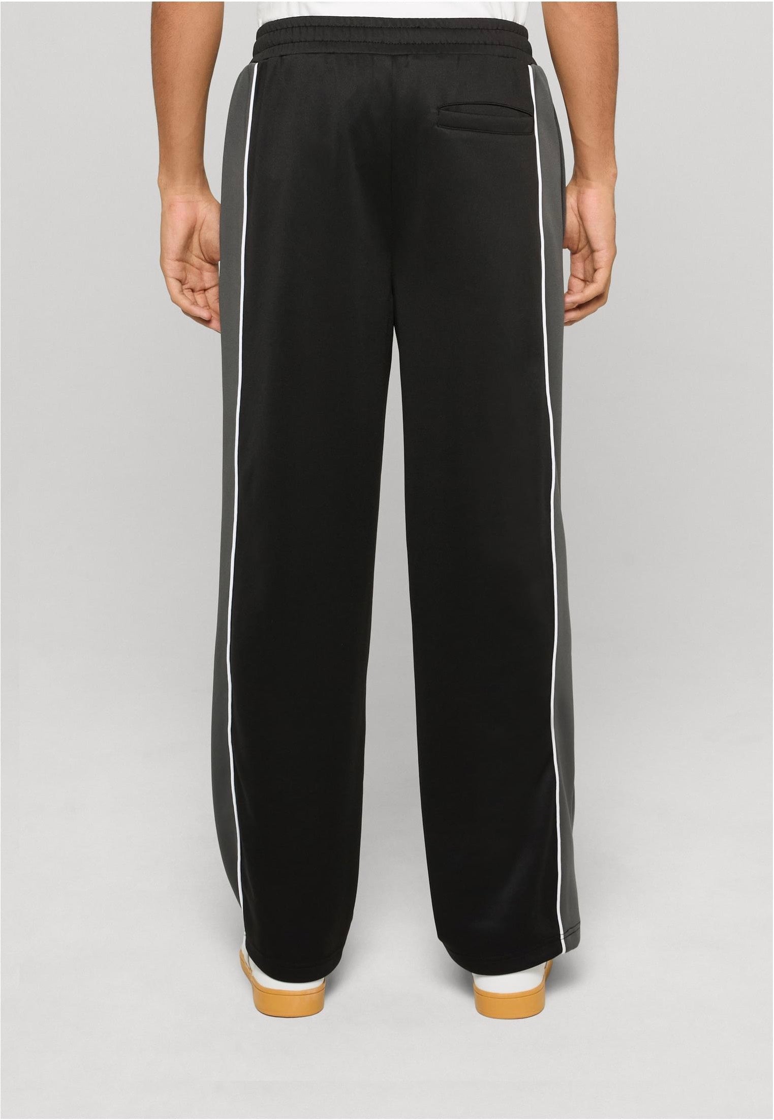 Urban Classics - Interlock College Wideleg Black - Sweat Pants | Men-Image