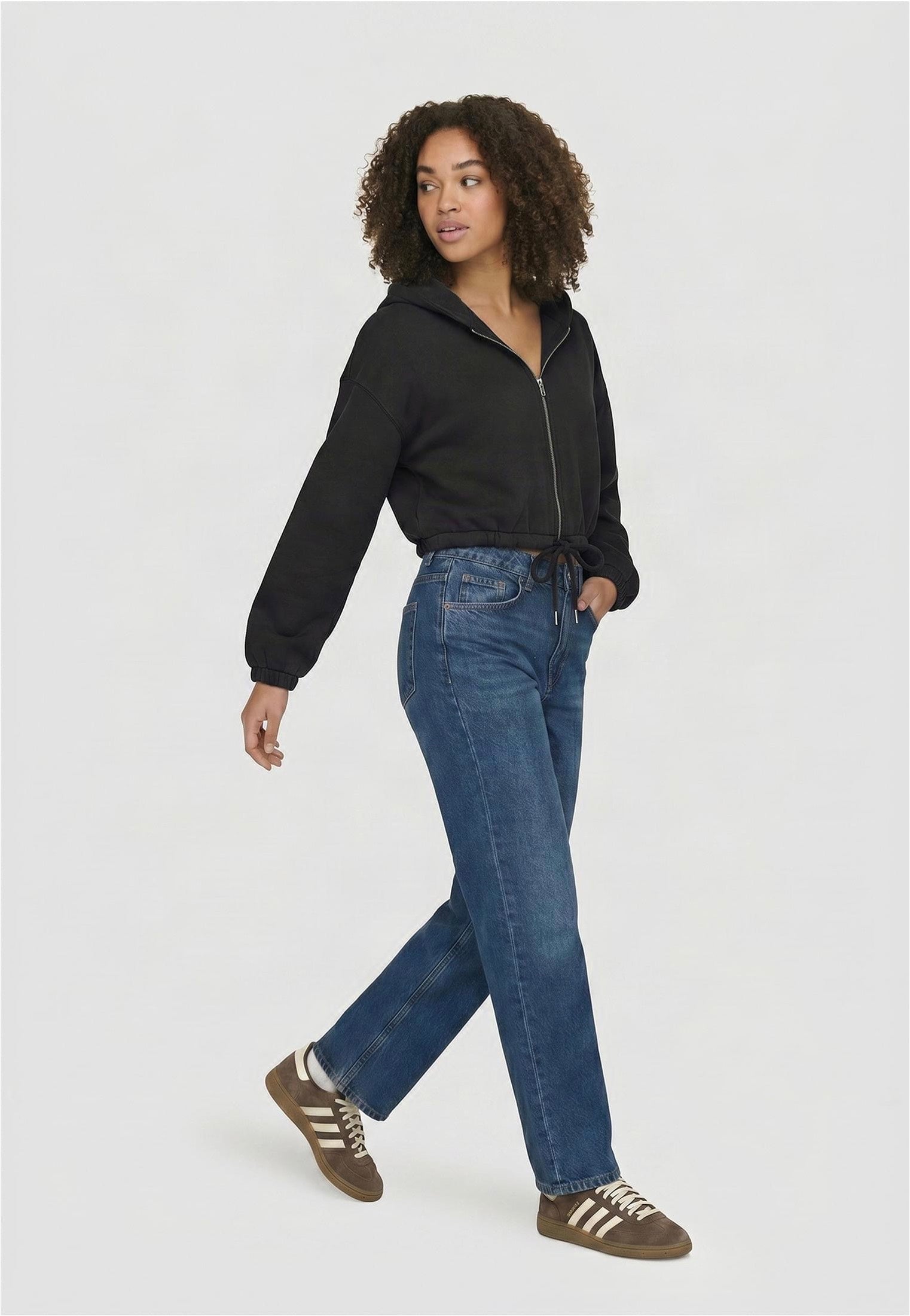 Urban Classics Ladies Fluffy Cropped Black Chaqueta con cremallera | Women-Image
