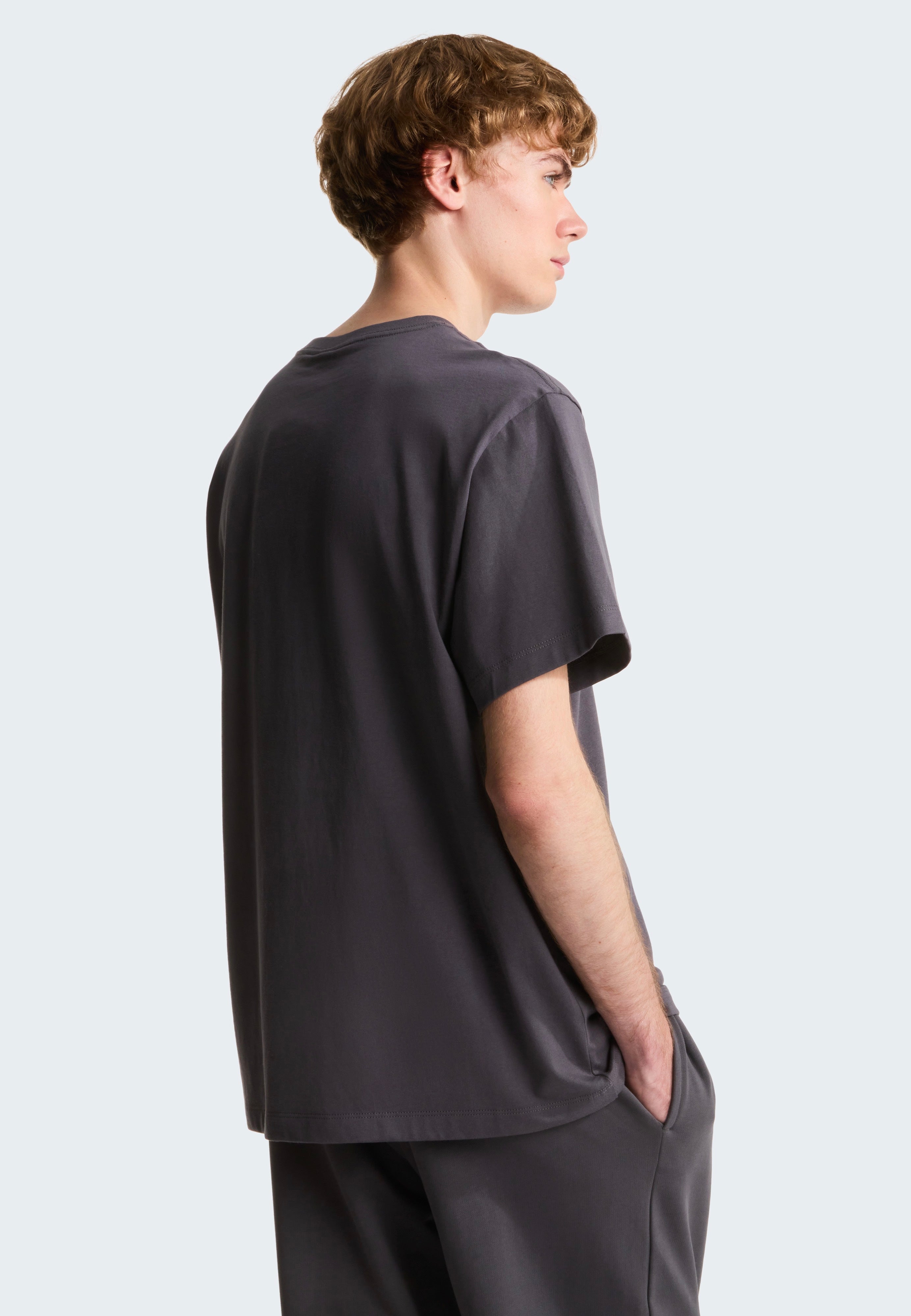 The North Face - Center Logo Relaxed Anthracite Grey - T-Shirt | Men-Image