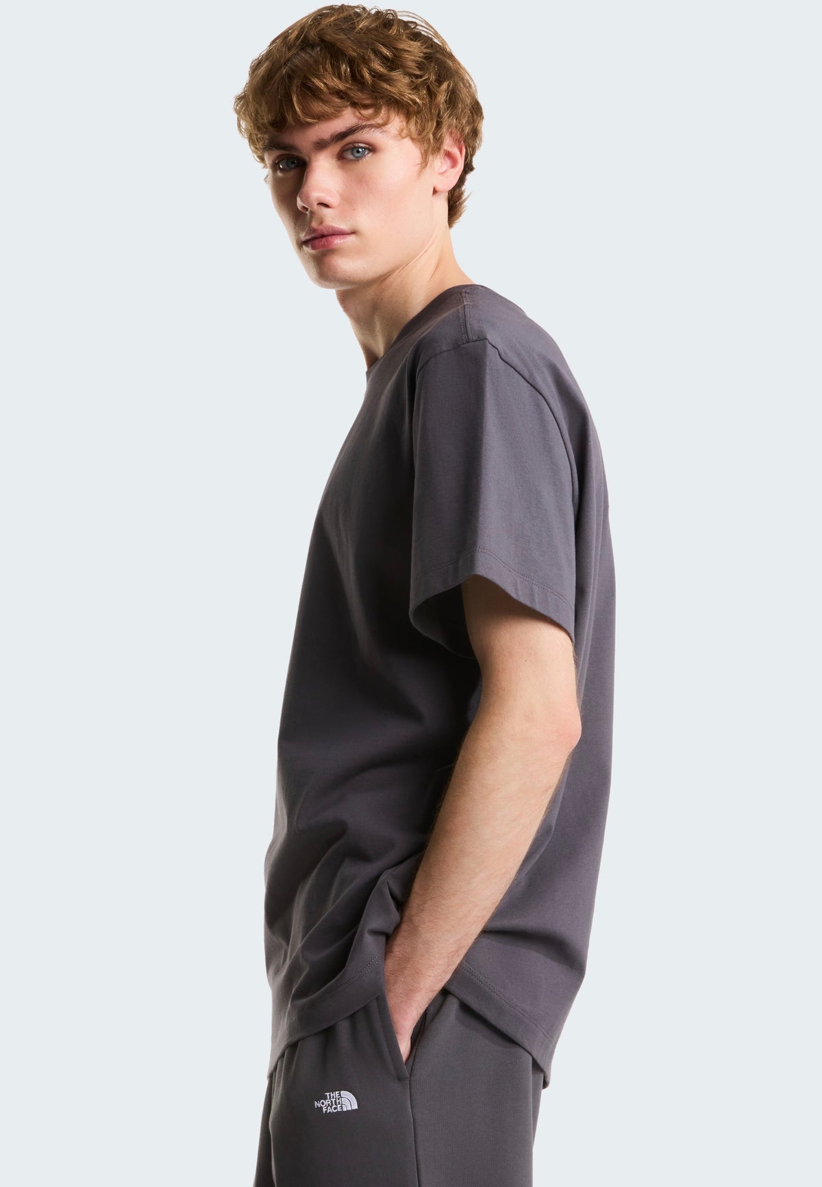 The North Face Center Logo Relaxed Anthracite Grey T-Shirt | Men-Image