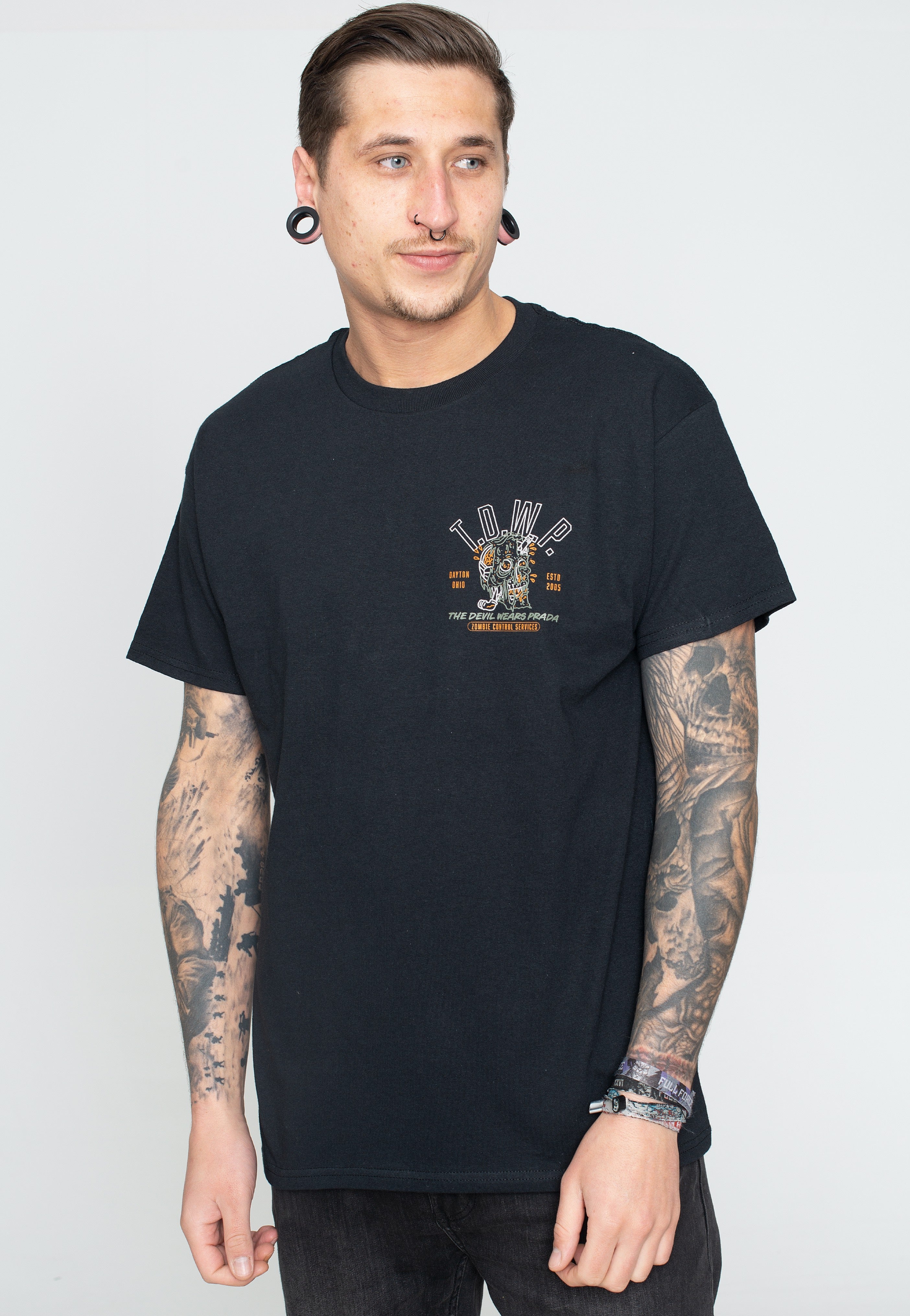 ✰over print✰【新品同様】✰patch shirts black The Devil Wears Prada - Outnumbered - T-Shirt | Impericon