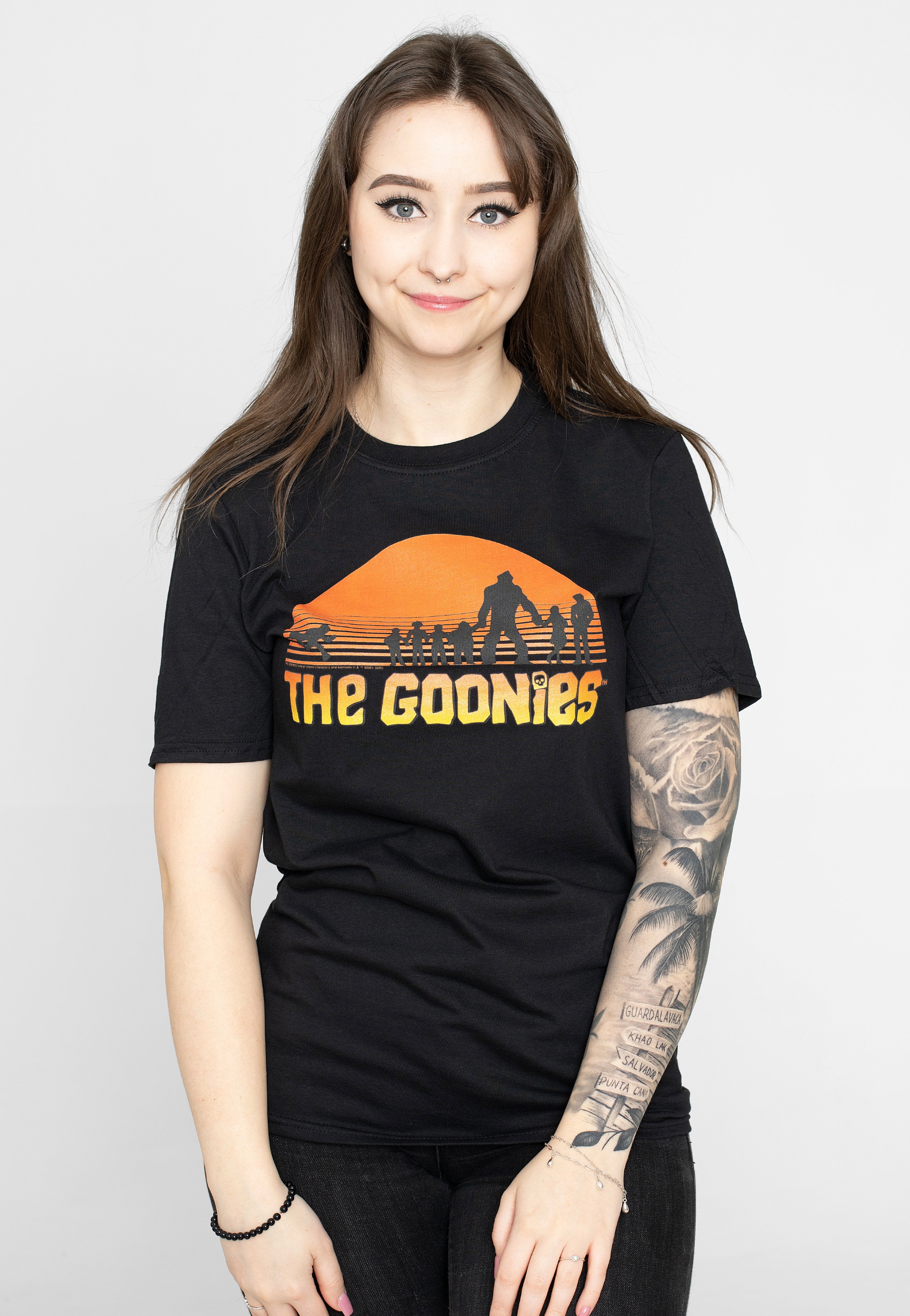 The Goonies - Sunset Group - T-Shirt | Women-Image