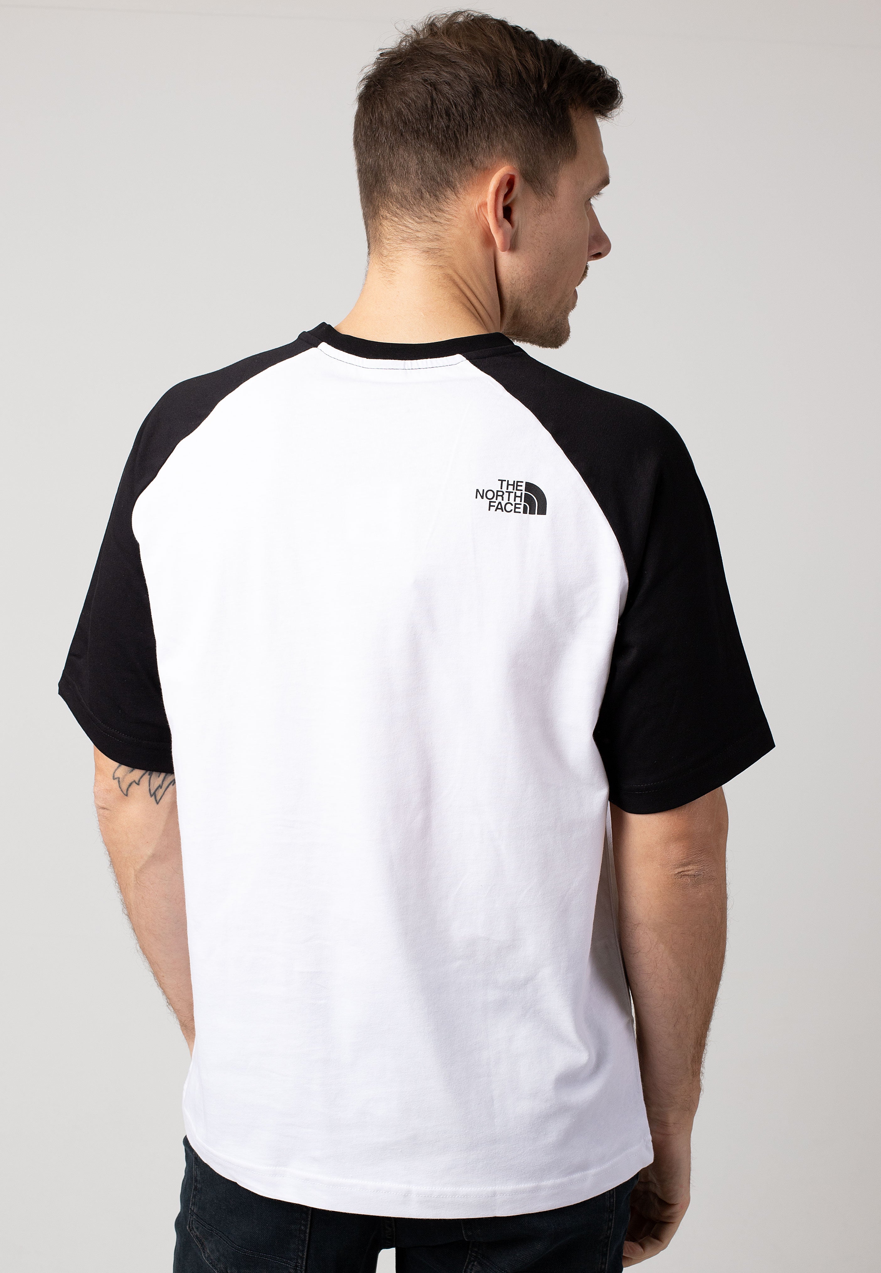The North Face - Raglan Easy Tnf White - T-Shirt | Men-Image