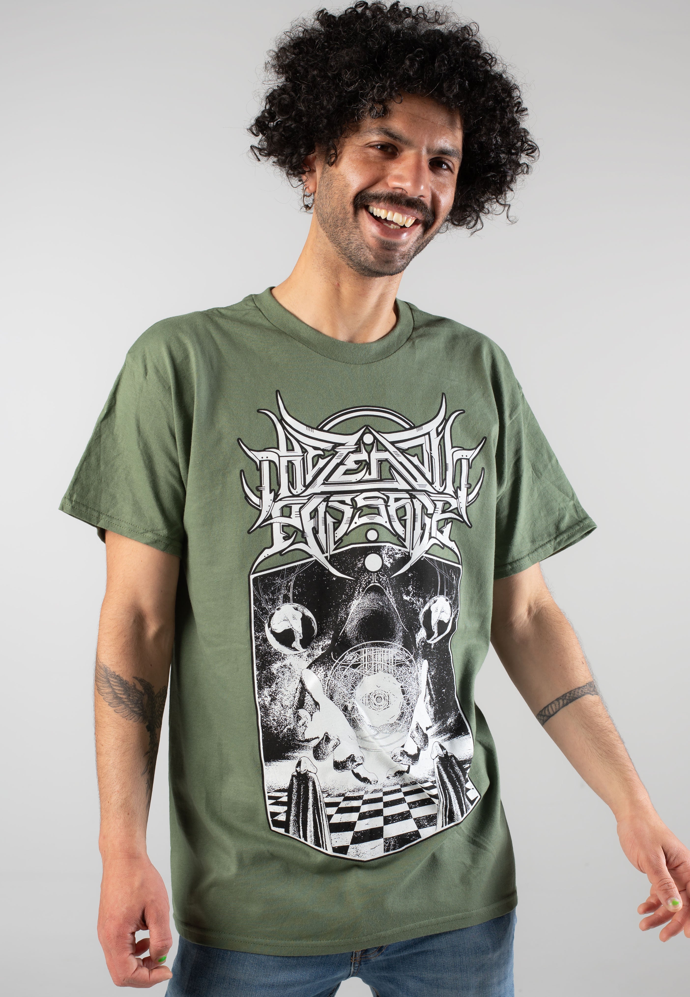 The Zenith Passage - Grace 13 Military Green - T-Shirt | Men-Image