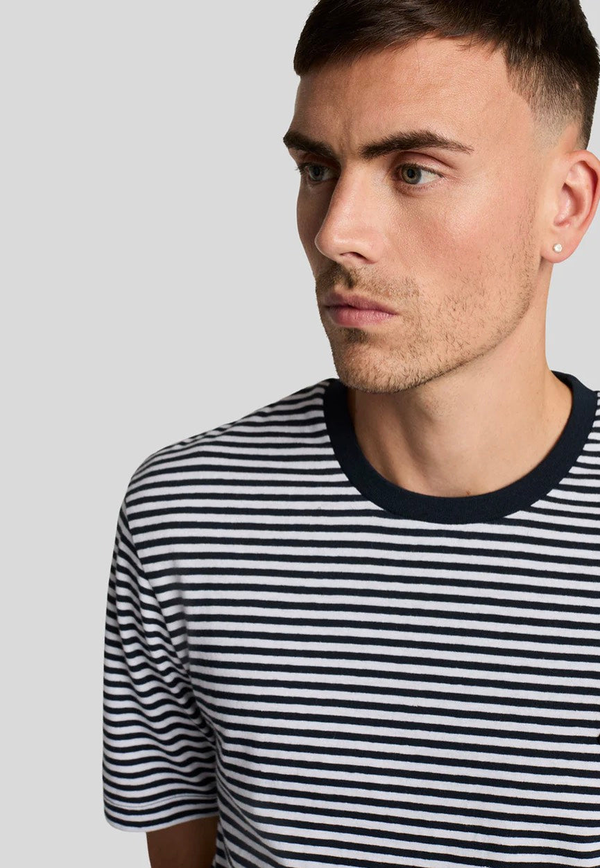 Lyle & Scott - Linen Blend Breton Stripe Dark Navy/ White - T-Shirt | Men-Image