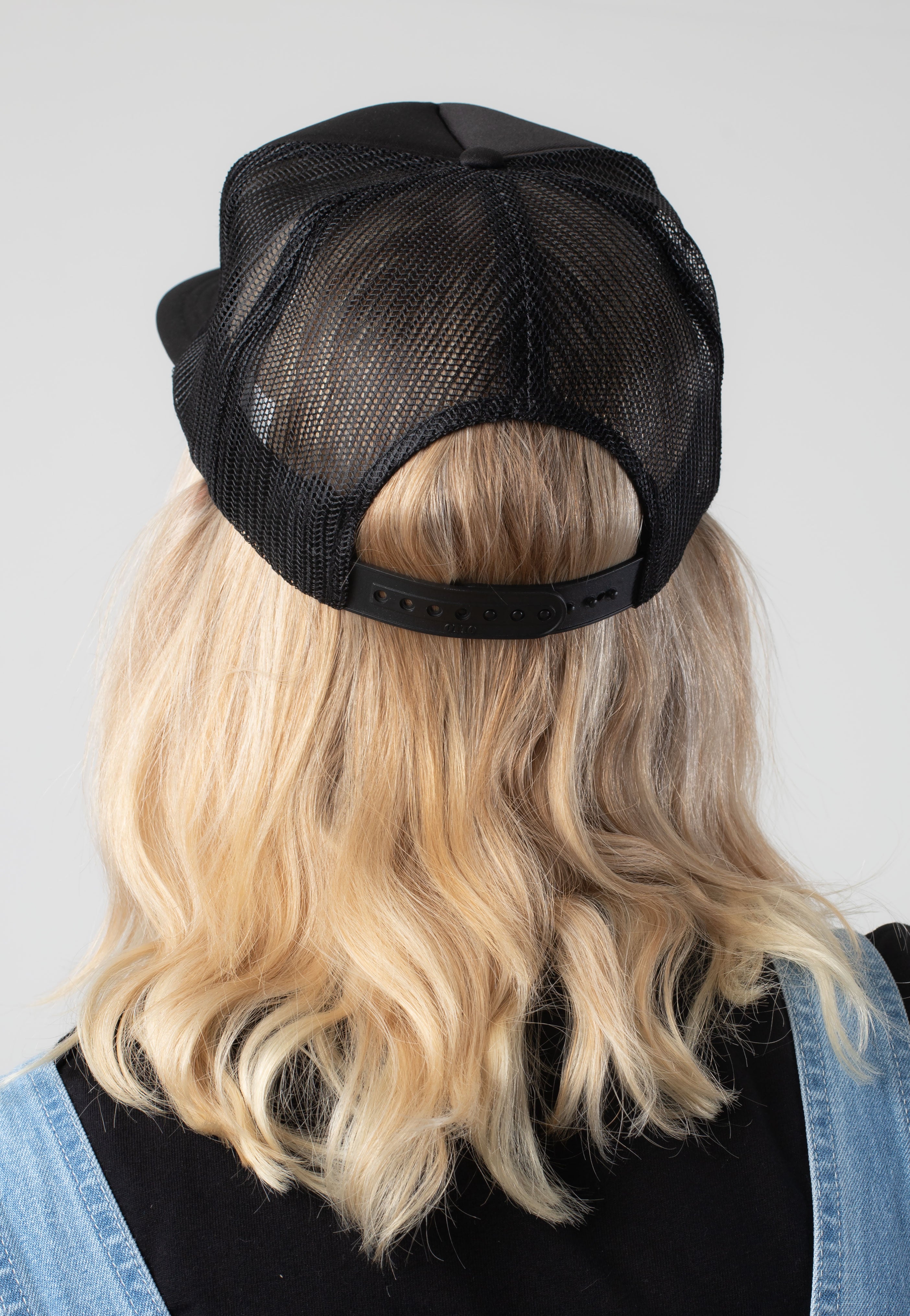 Thrasher - Chains By Daniel Shepard Black - Cap | Neutral-Image