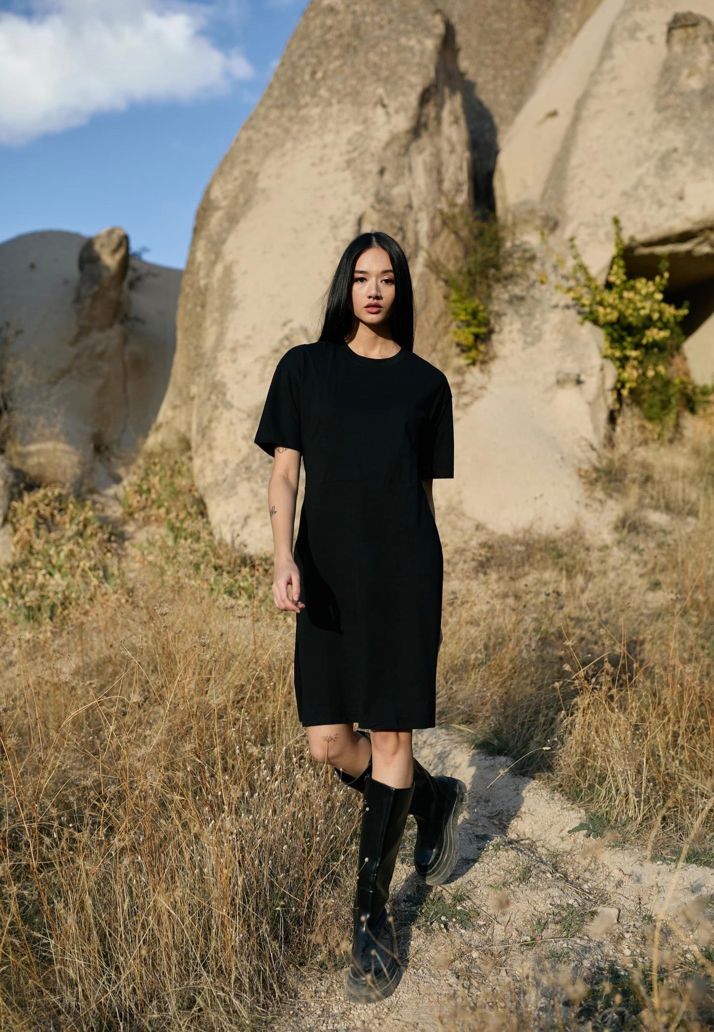 Urban Classics - Ladies Organic Heavy Oversized Tee Black - Dress | Women-Image