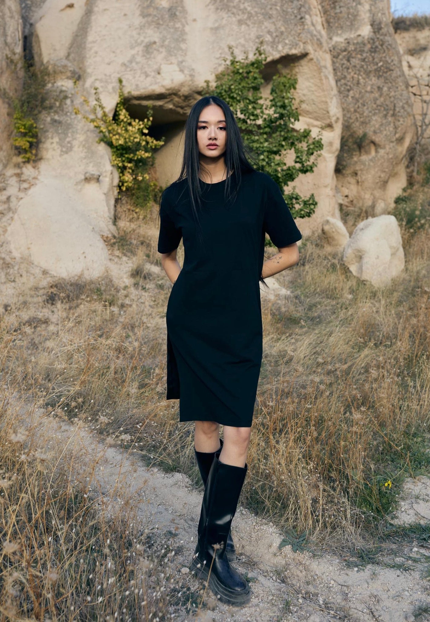 Urban Classics - Ladies Organic Heavy Oversized Tee Black - Dress | Women-Image