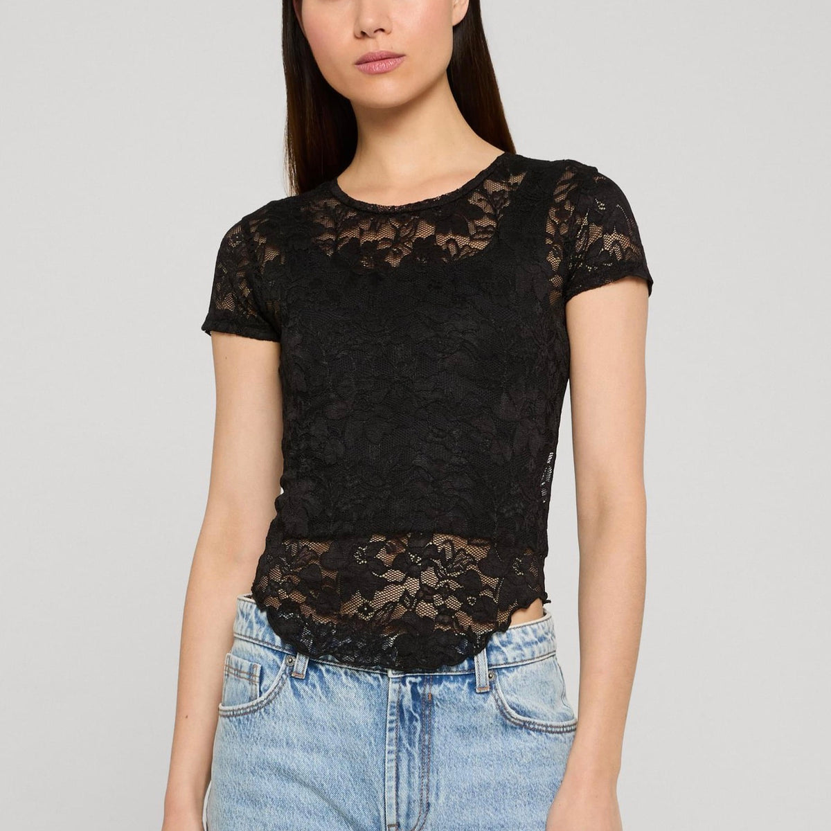 Urban Classics Ladies Stretch Lace Cropped Black - T-Shirt | Impericon