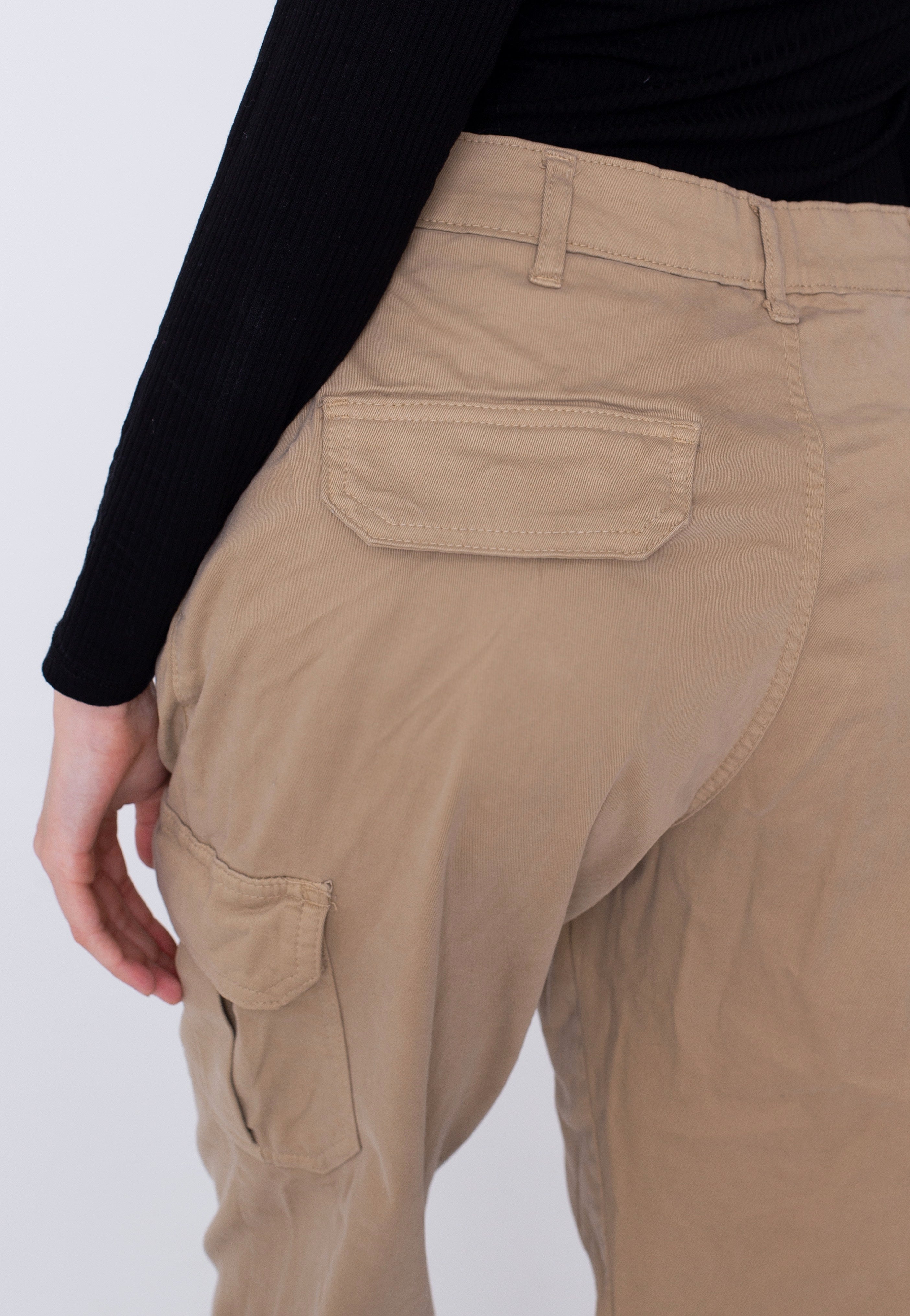 Urban Classics - Ladies High Waist Cargo Soft Taupe - Pants | Men-Image