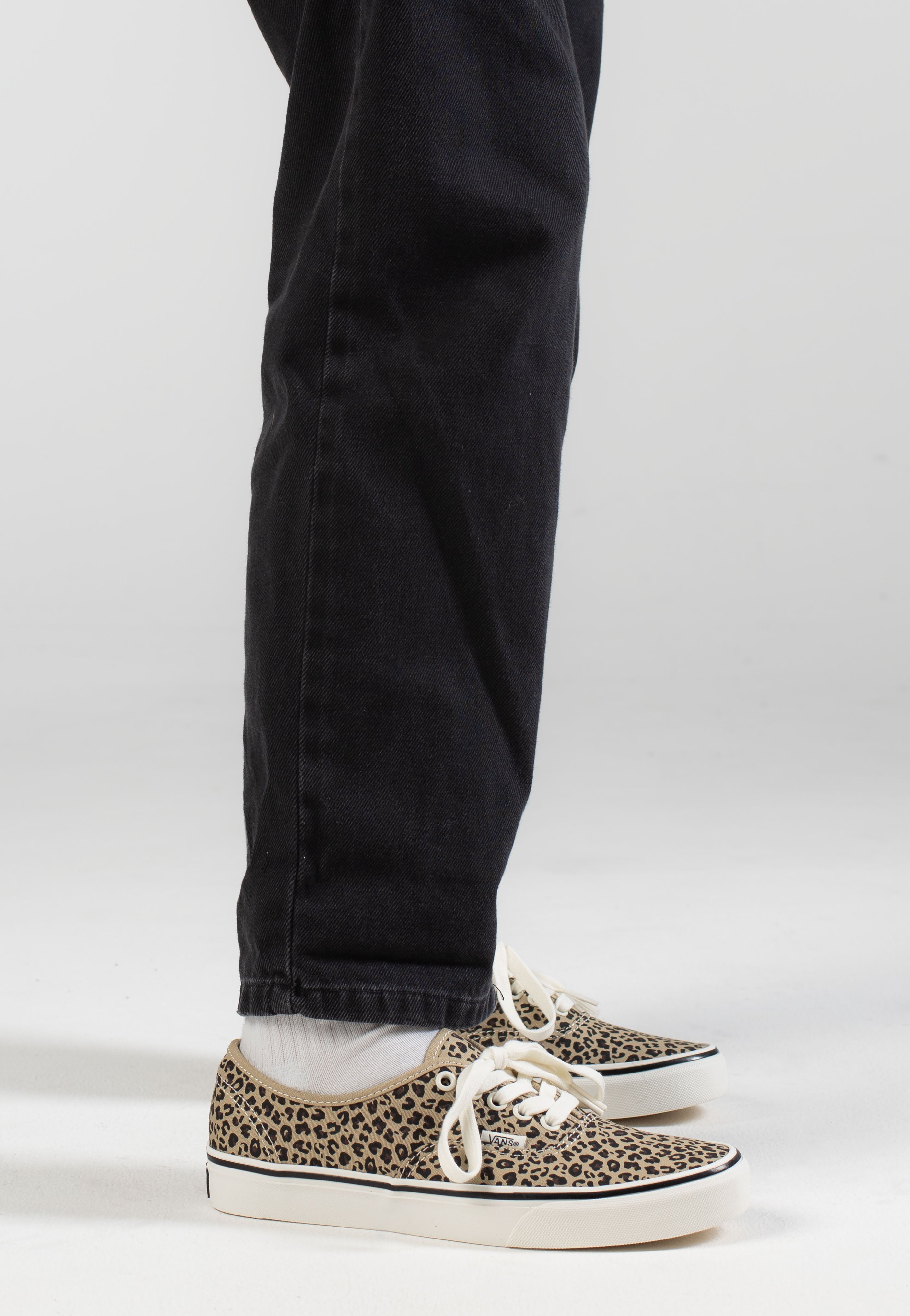 Vans - Authentic Black/Leopard - Girl Shoes | Women-Image
